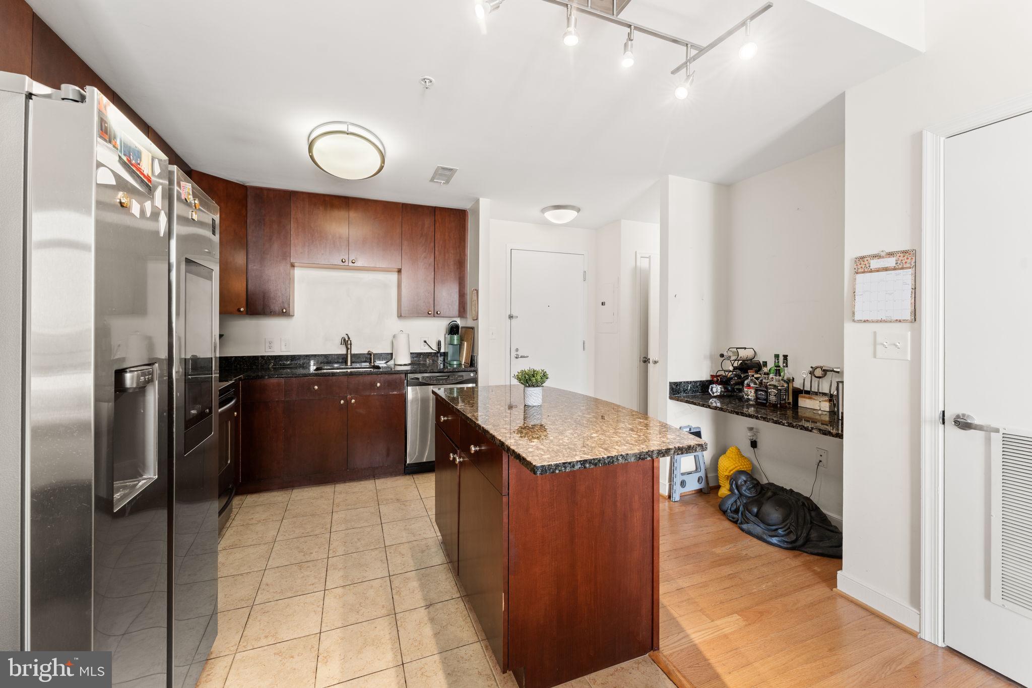 ONE NATIONAL HARBOR CONDOMINIUM - Residential