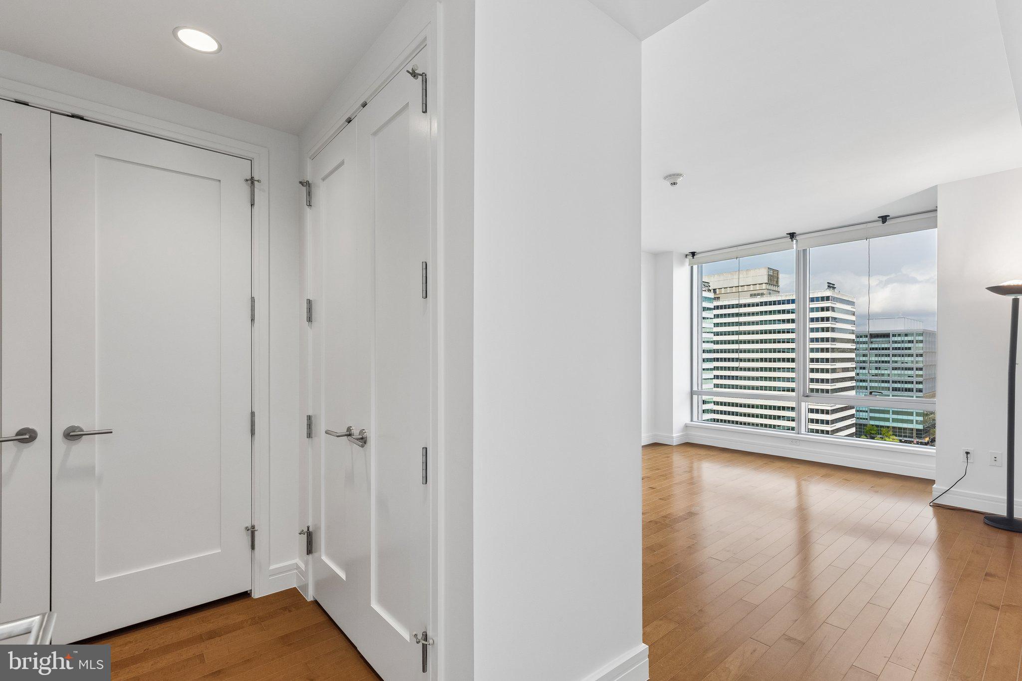 AVENUE OF THE ARTS - Residential