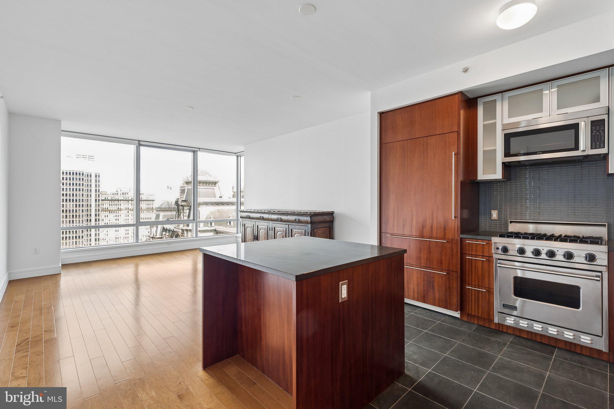 AVENUE OF THE ARTS - Residential