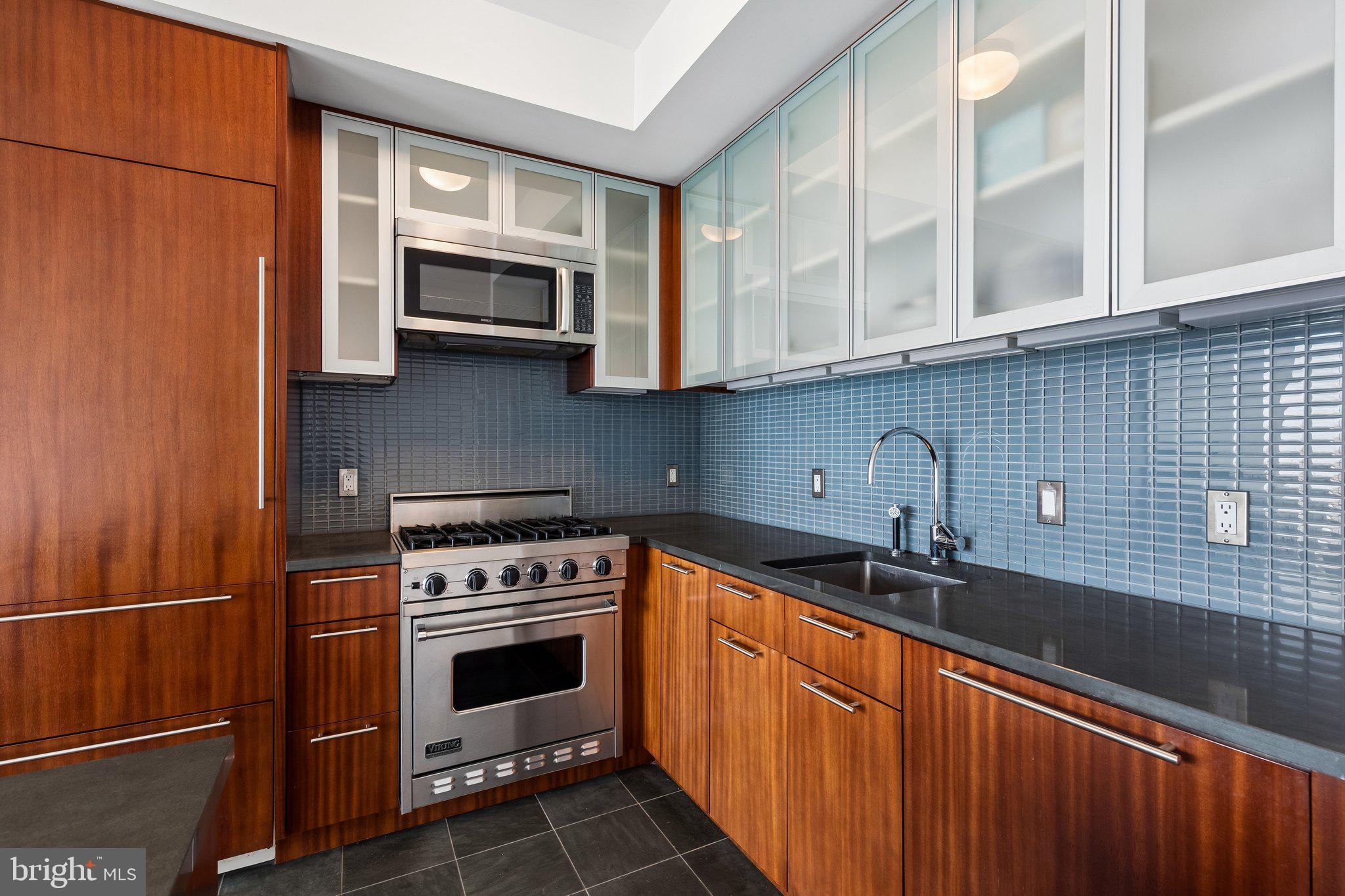 AVENUE OF THE ARTS - Residential