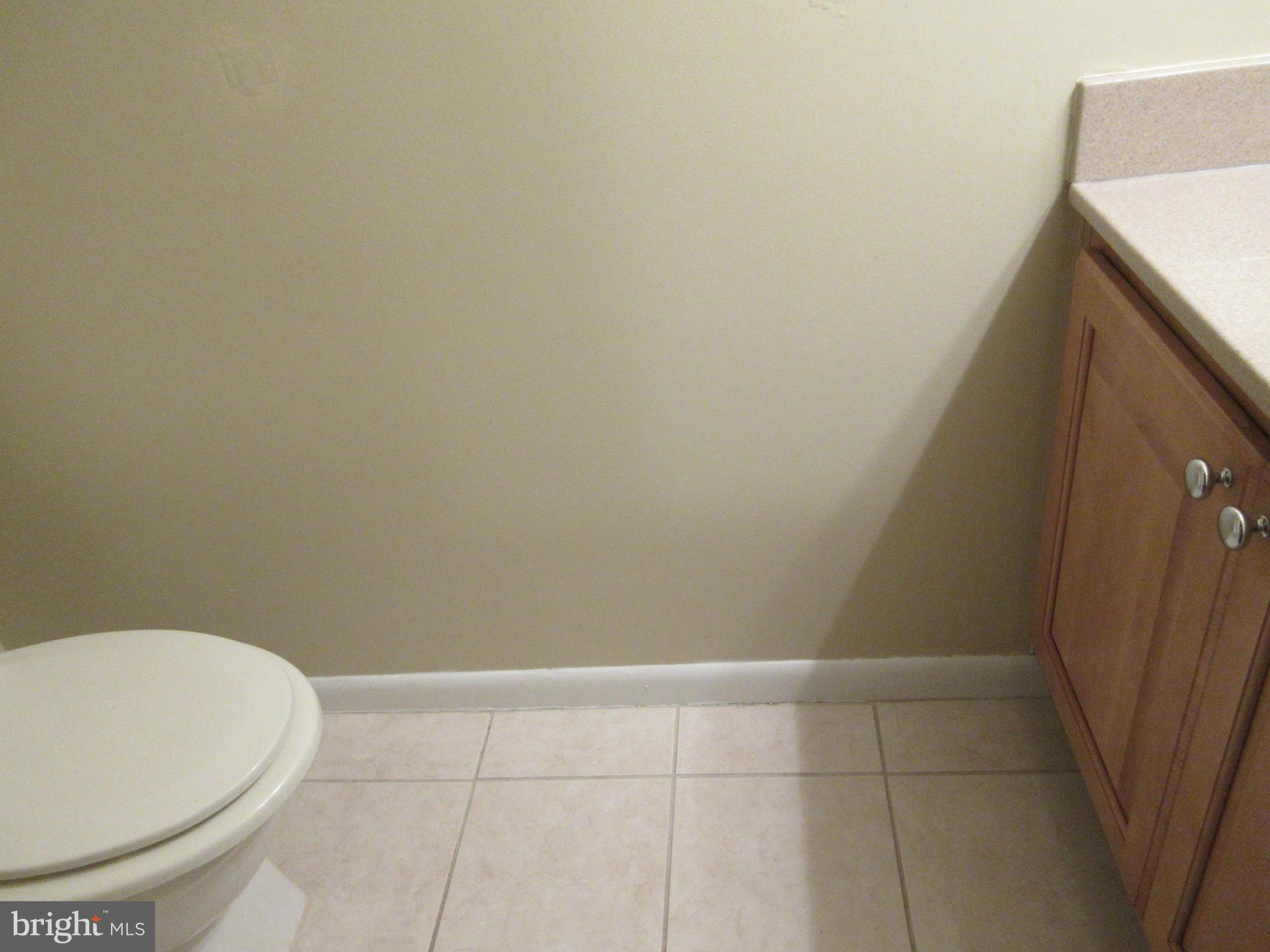 AMERICANA FAIRFAX - Residential Lease