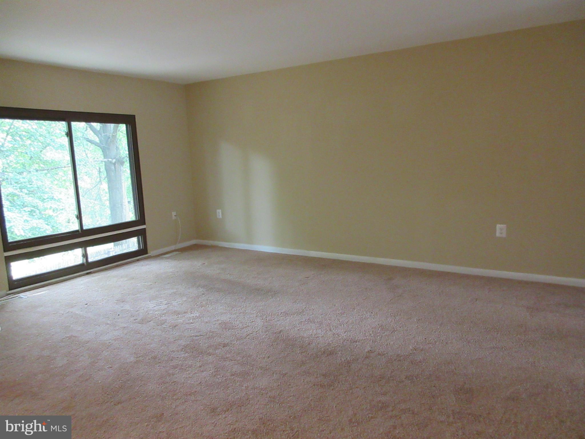 AMERICANA FAIRFAX - Residential Lease