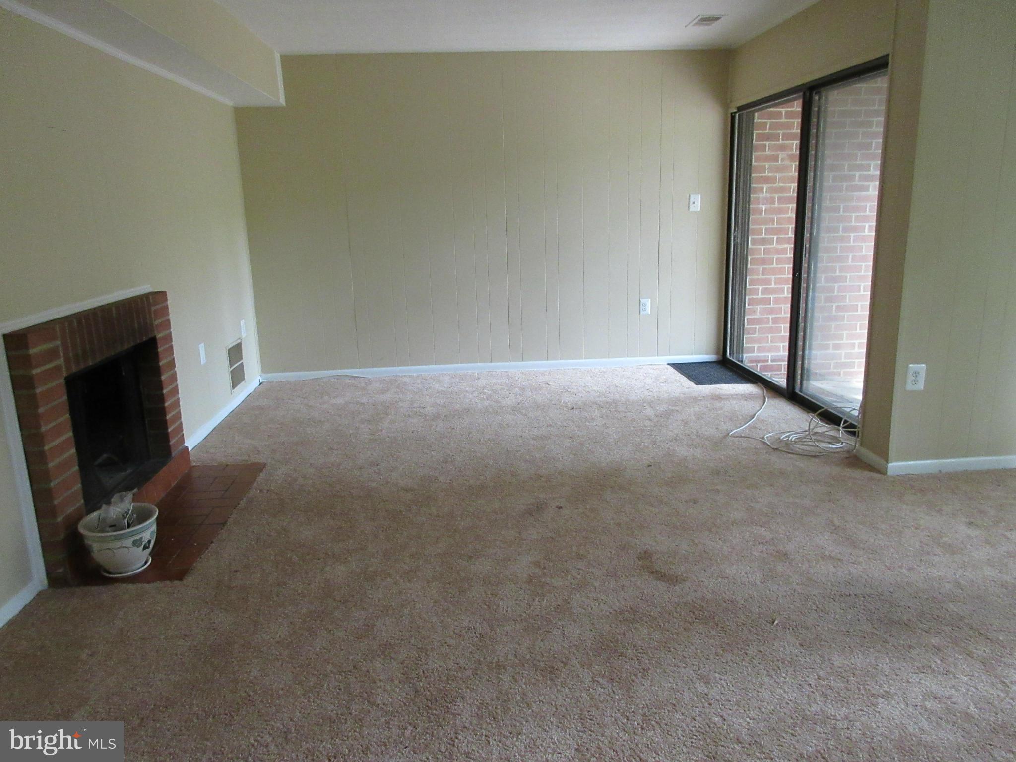 AMERICANA FAIRFAX - Residential Lease