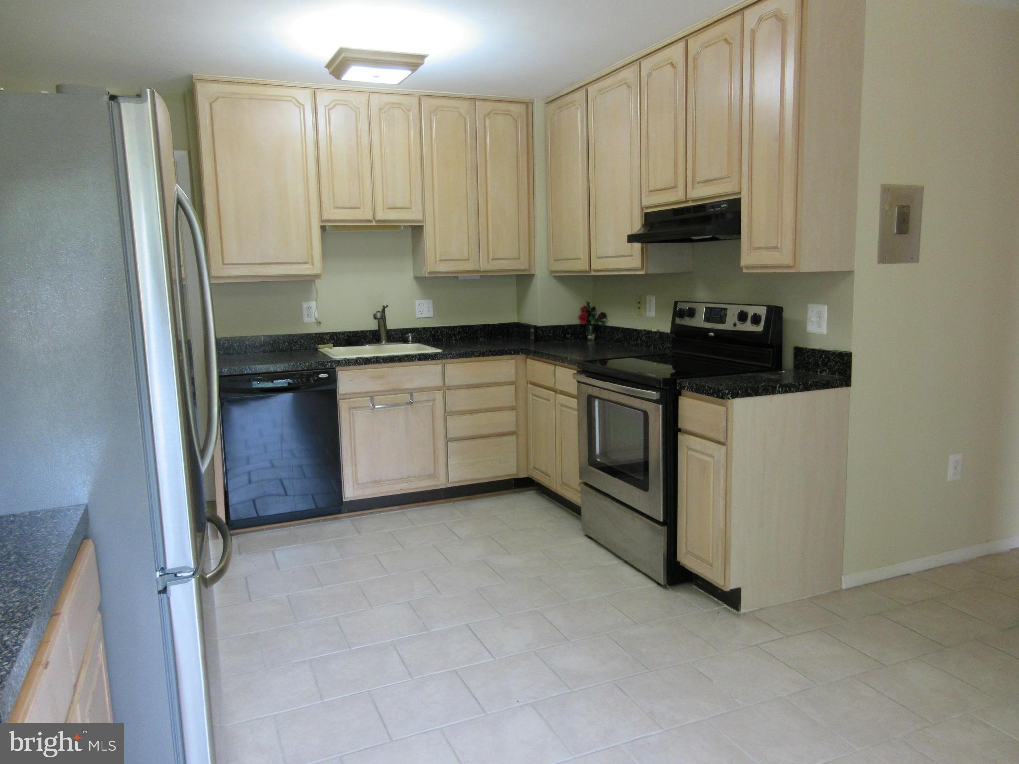 AMERICANA FAIRFAX - Residential Lease