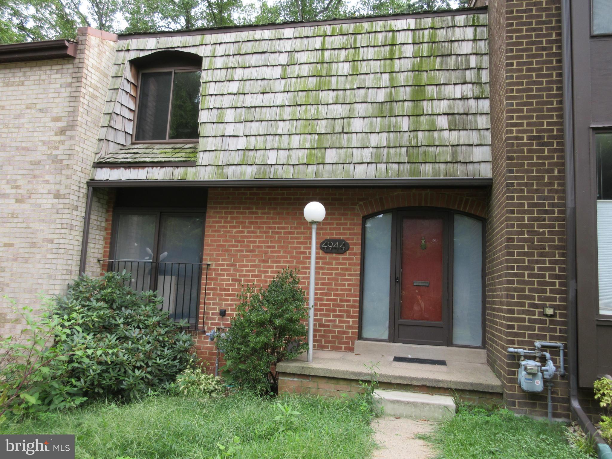 AMERICANA FAIRFAX - Residential Lease