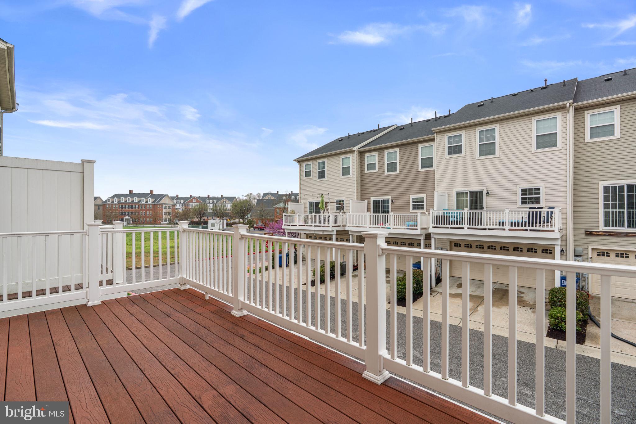 DORSET GARDENS AT BLUE STREAM - Residential