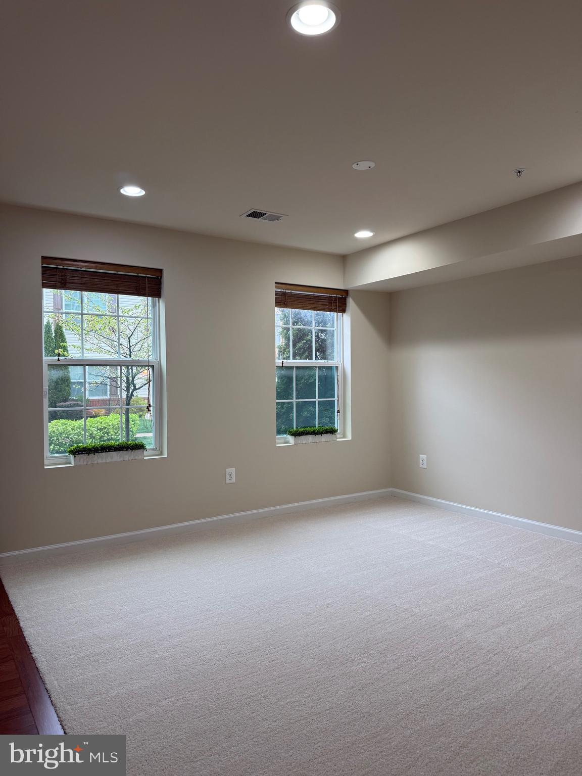 DORSET GARDENS AT BLUE STREAM - Residential