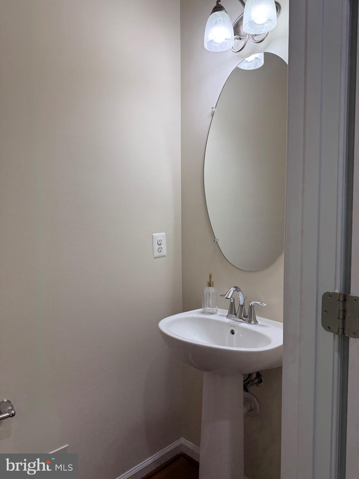 DORSET GARDENS AT BLUE STREAM - Residential