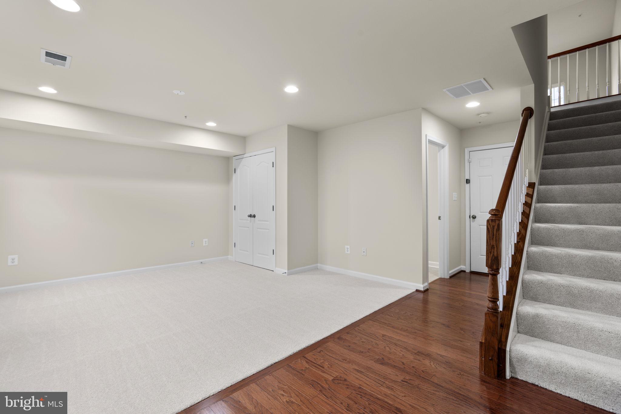 DORSET GARDENS AT BLUE STREAM - Residential