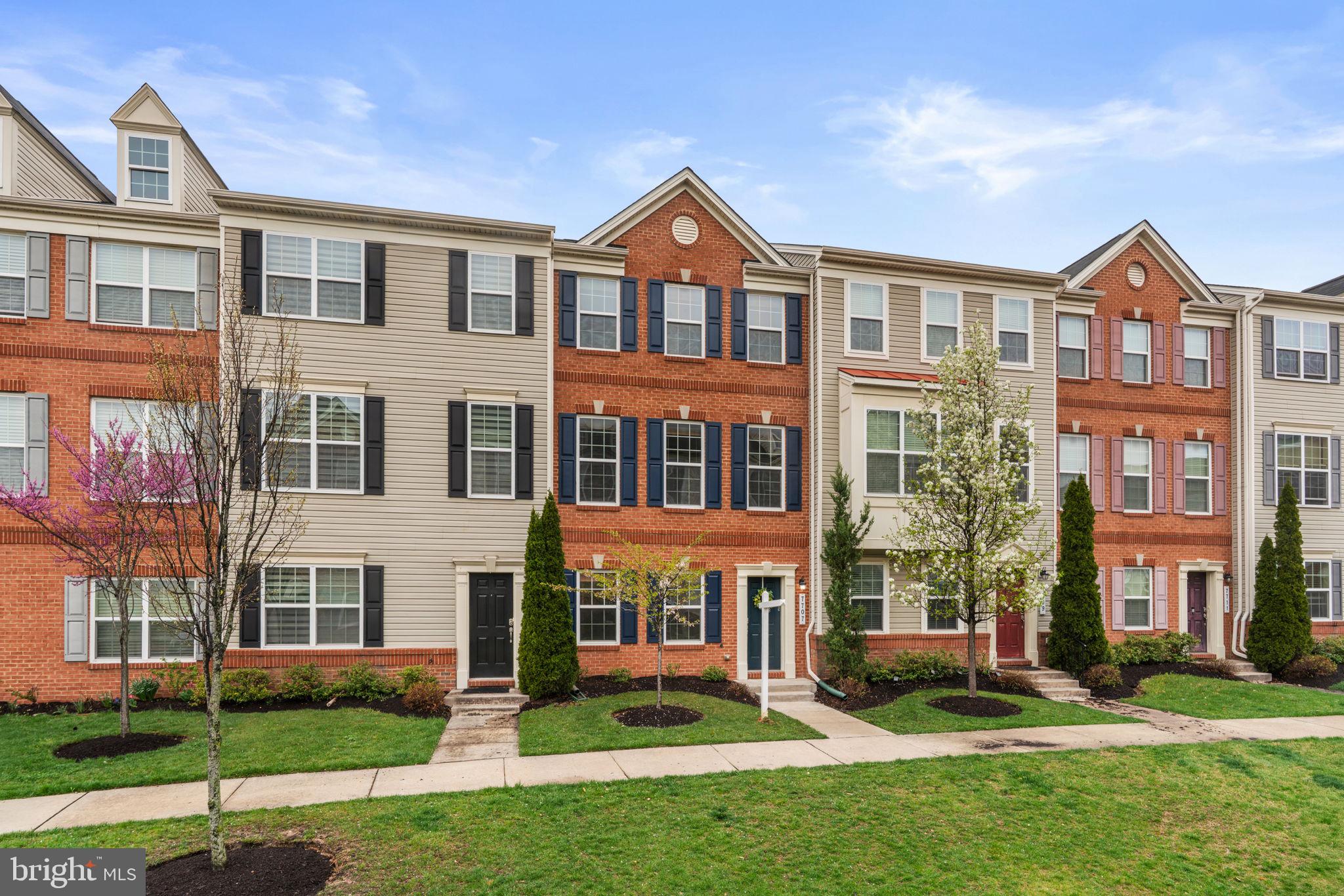 DORSET GARDENS AT BLUE STREAM - Residential