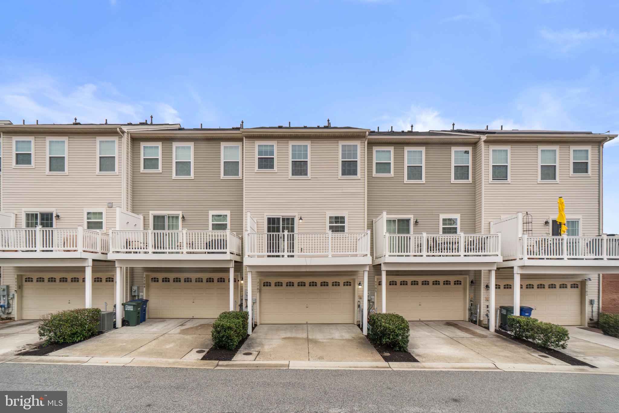 DORSET GARDENS AT BLUE STREAM - Residential