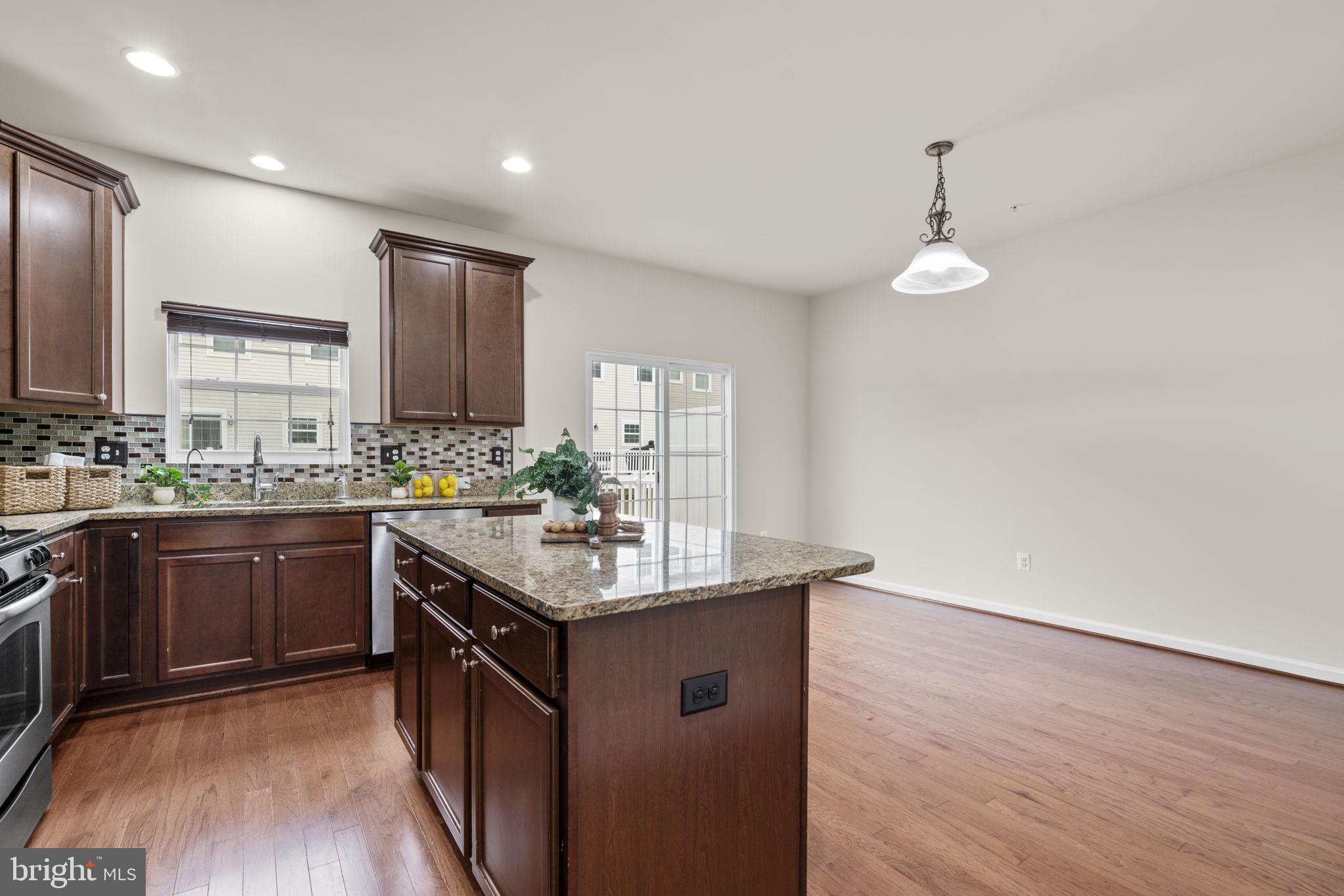 DORSET GARDENS AT BLUE STREAM - Residential