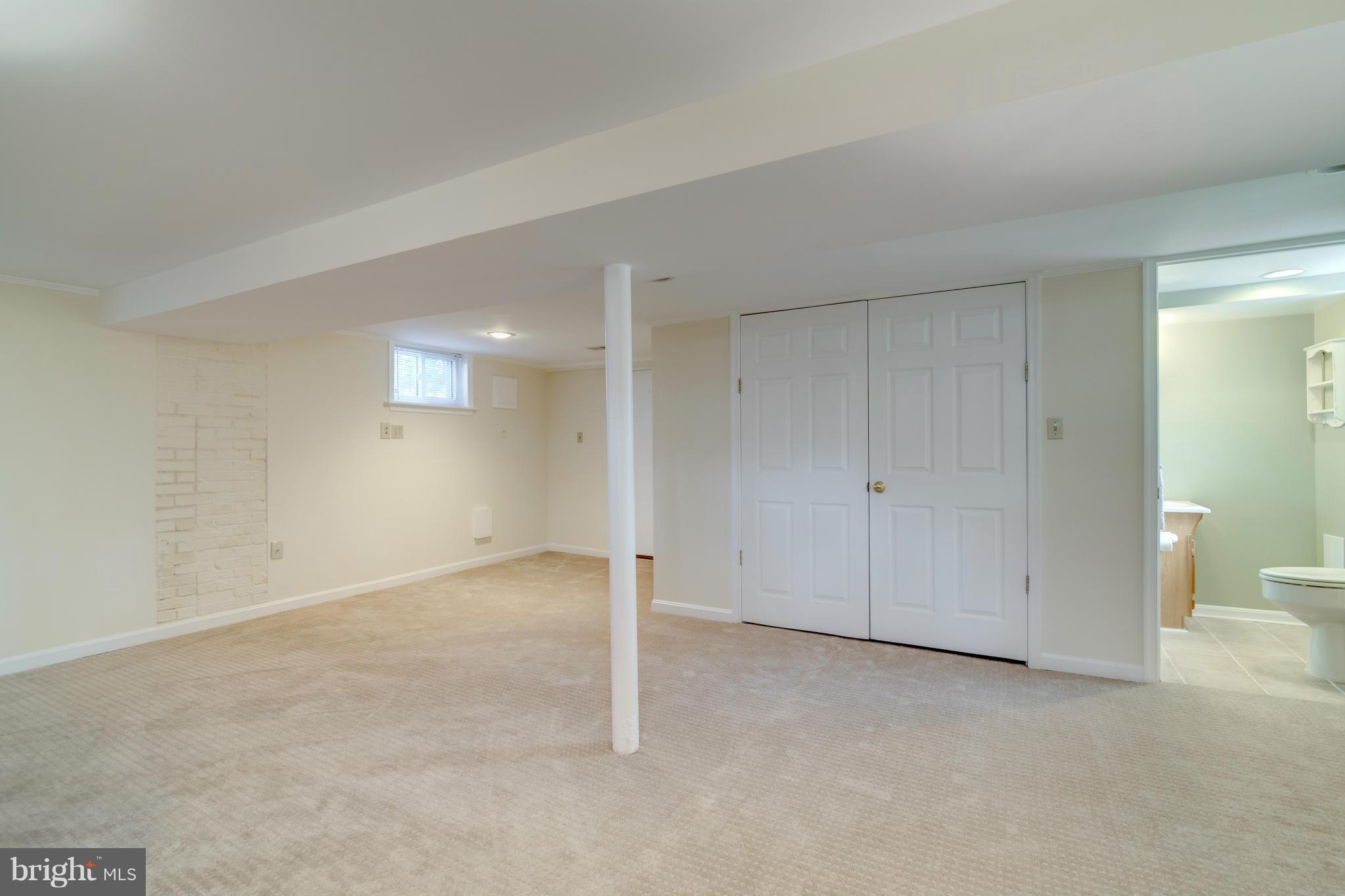 ARLINGTON FOREST - Residential