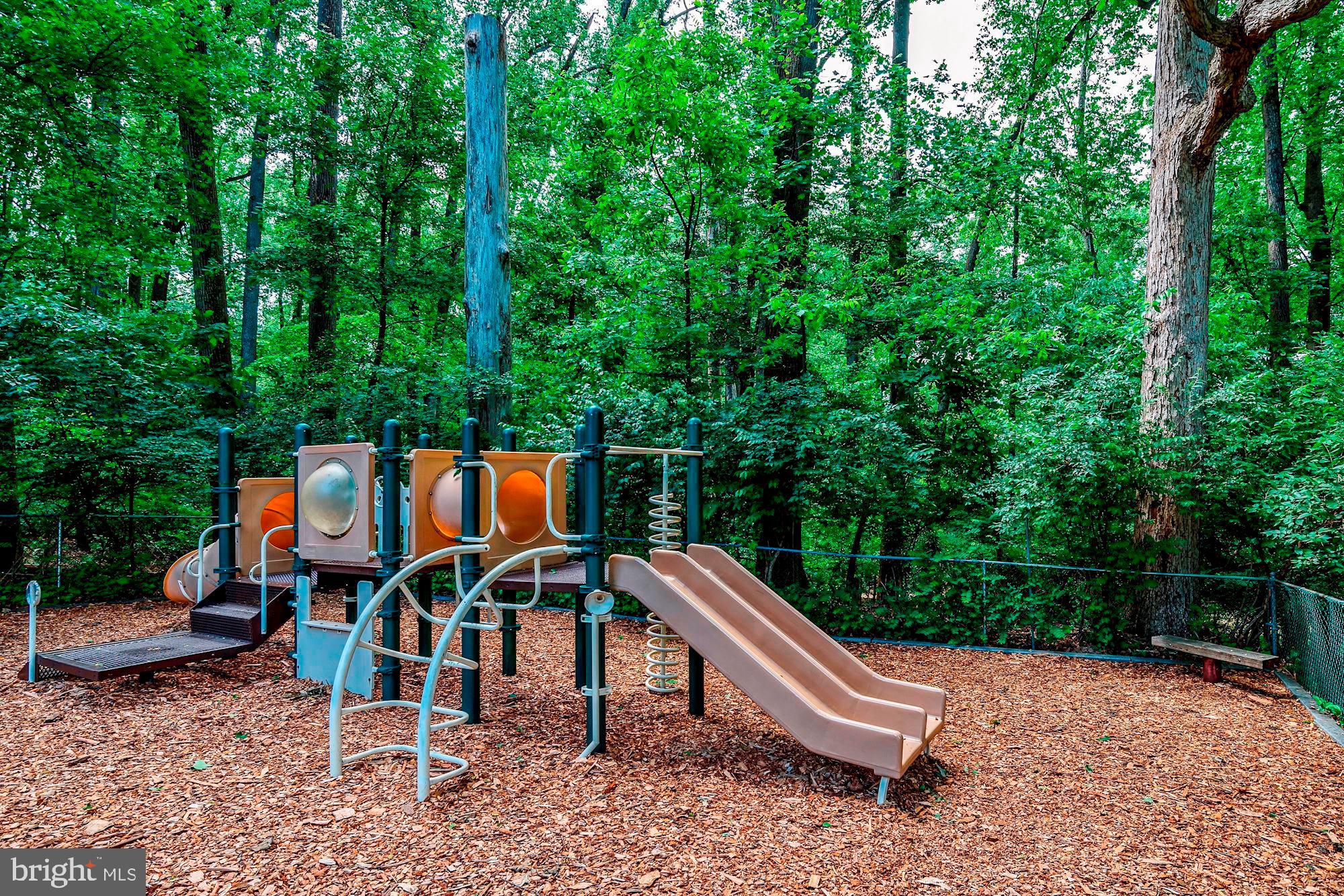 PARKSIDE CONDOMINIUMS - Residential