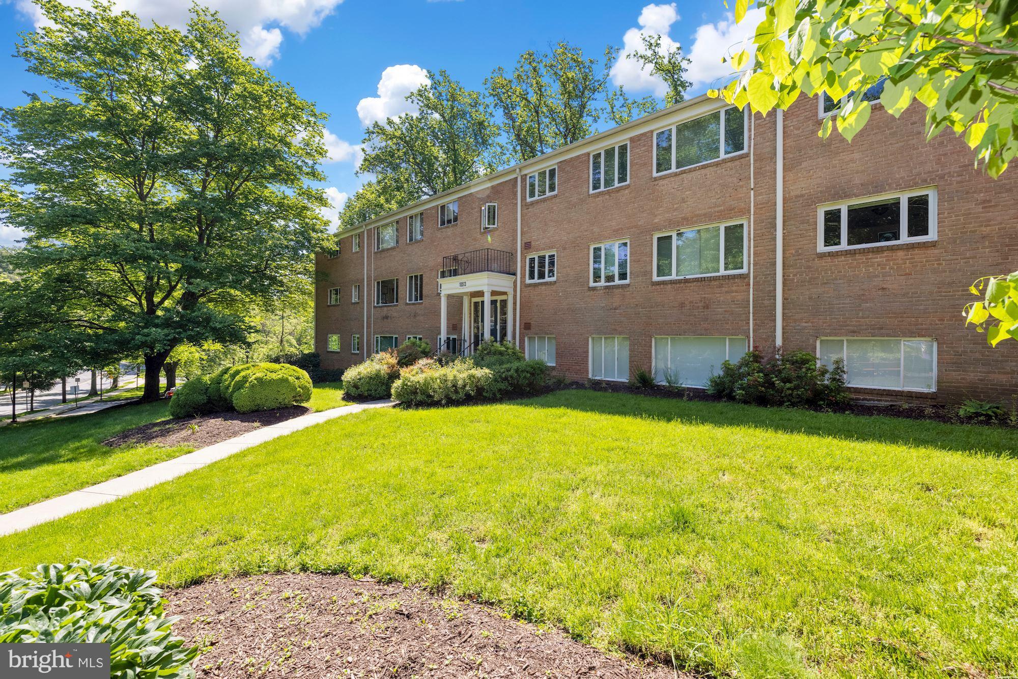 PARKSIDE CONDOMINIUMS - Residential