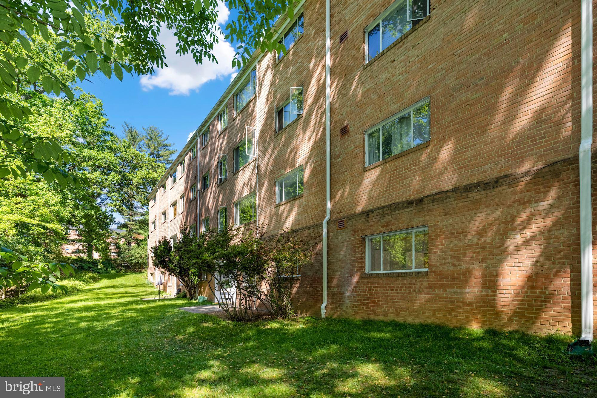 PARKSIDE CONDOMINIUMS - Residential