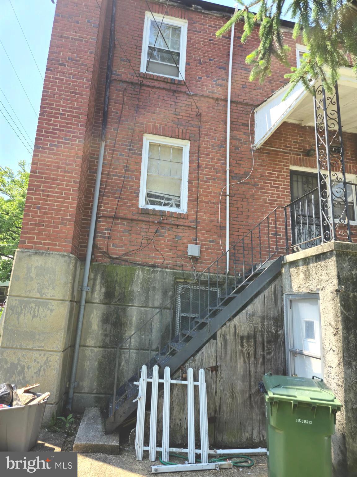 ARLINGTON - Residential