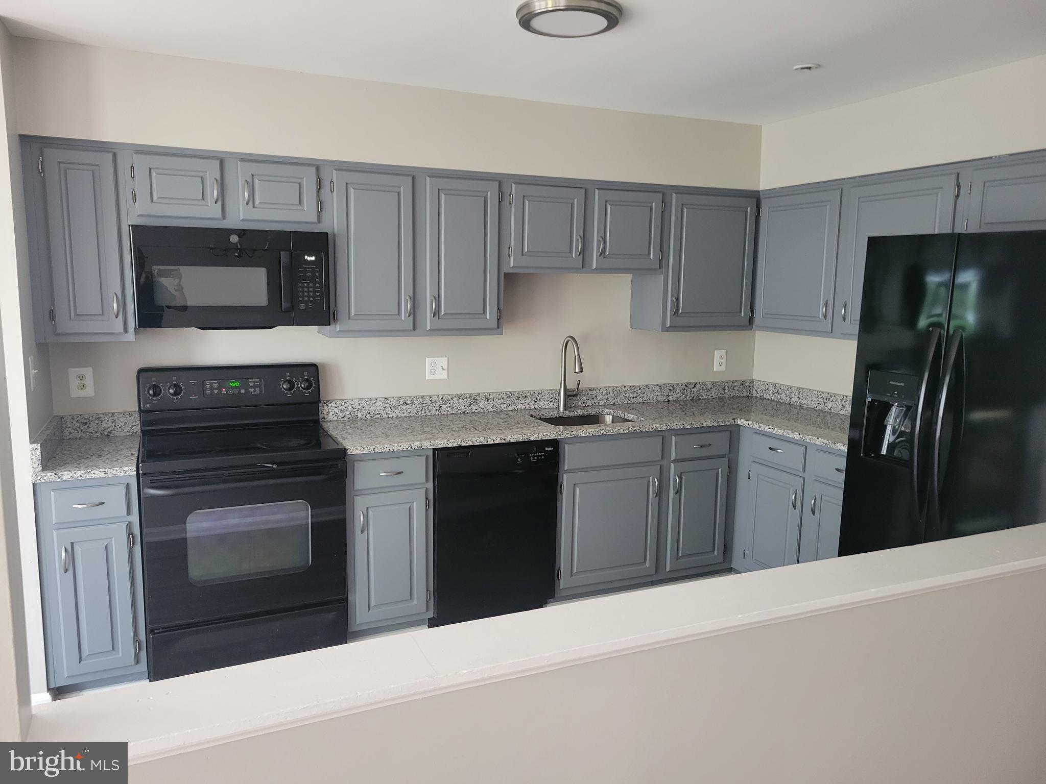 LAUREL LAKES - Residential Lease