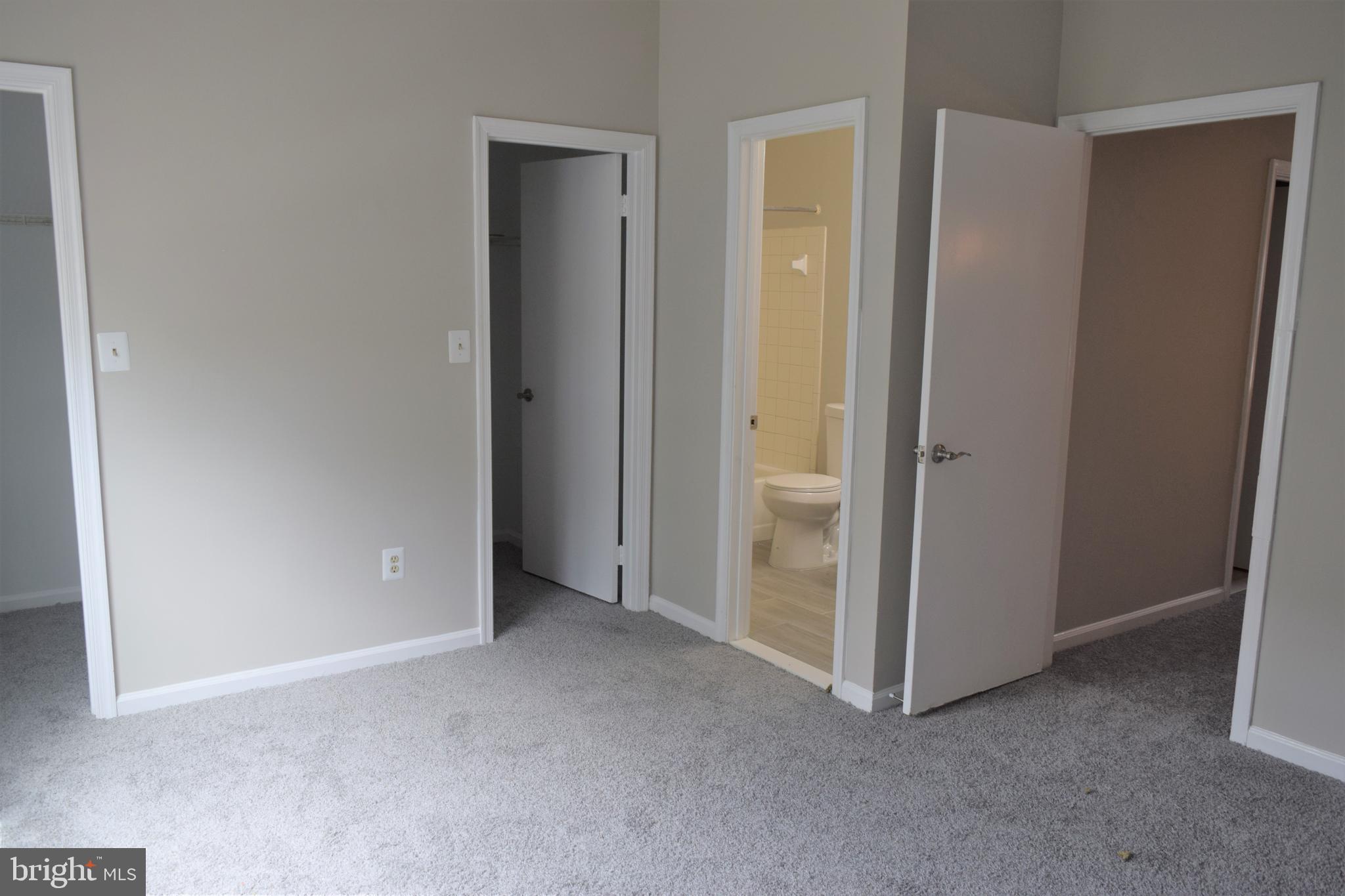 LAUREL LAKES - Residential Lease