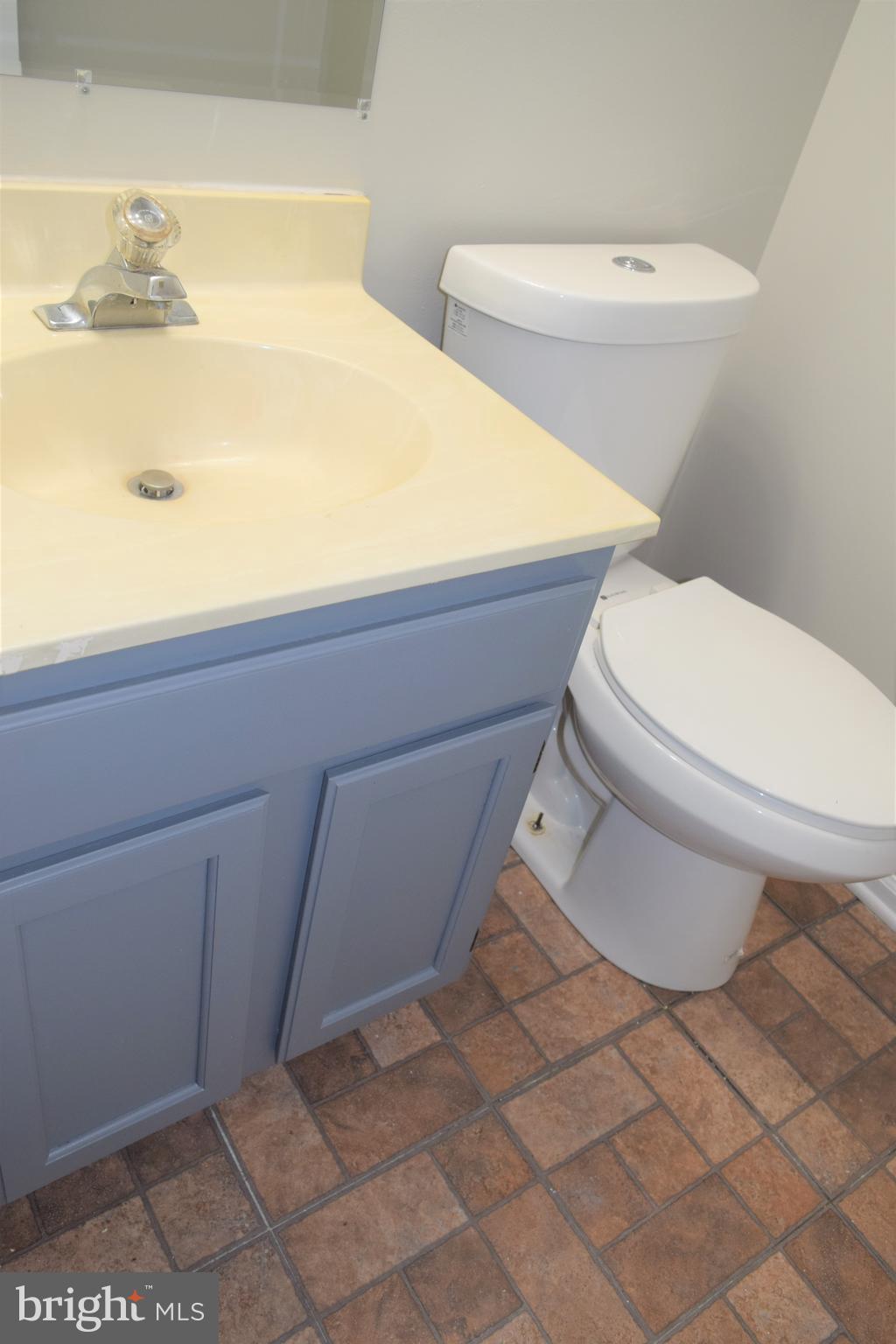 LAUREL LAKES - Residential Lease