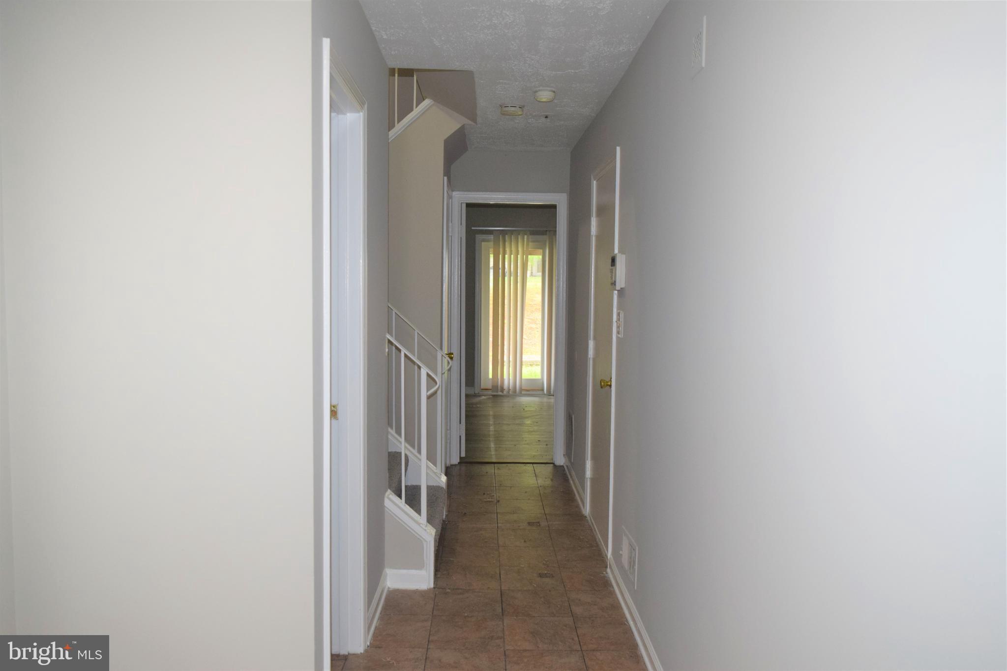 LAUREL LAKES - Residential Lease