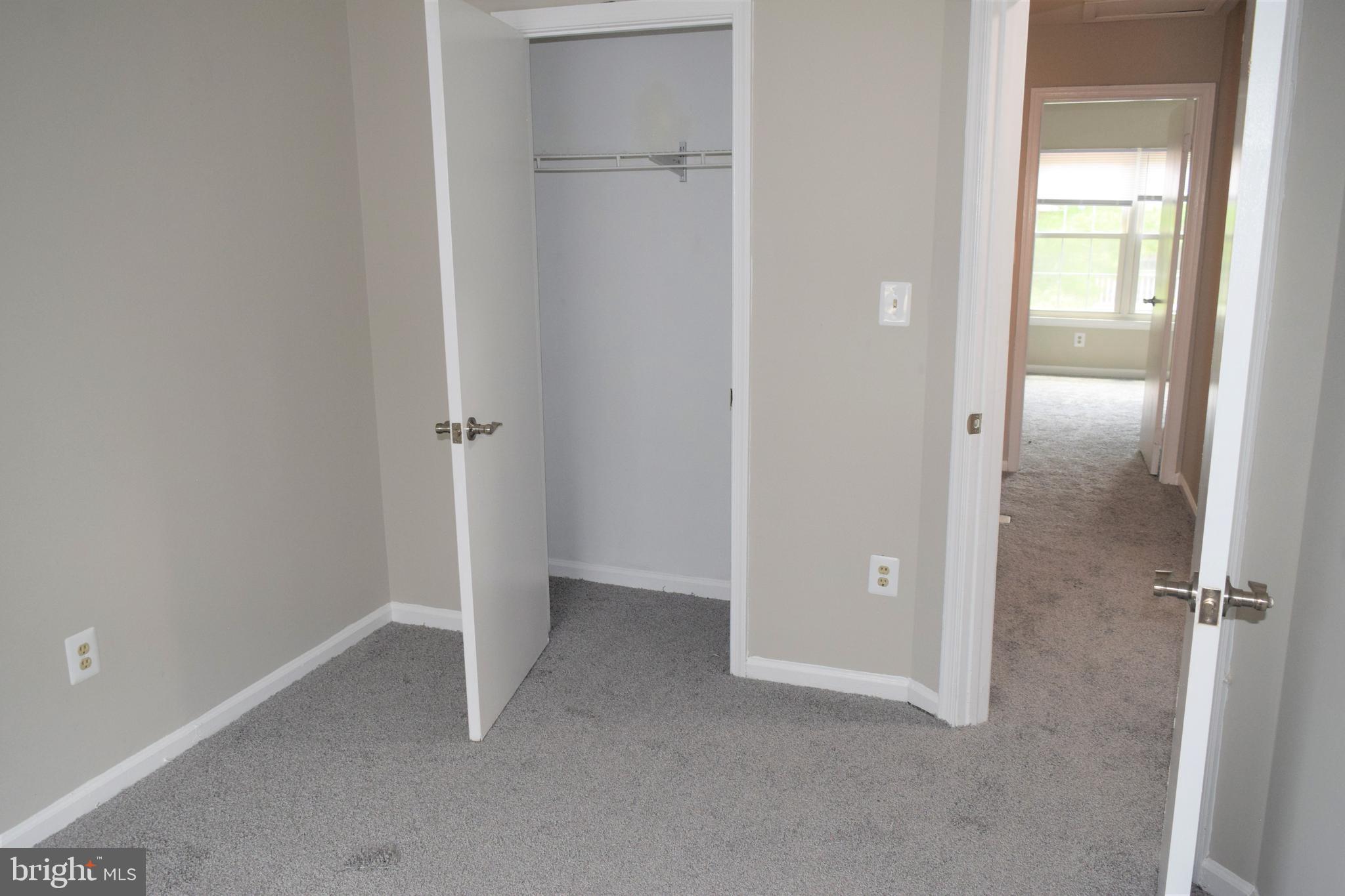 LAUREL LAKES - Residential Lease