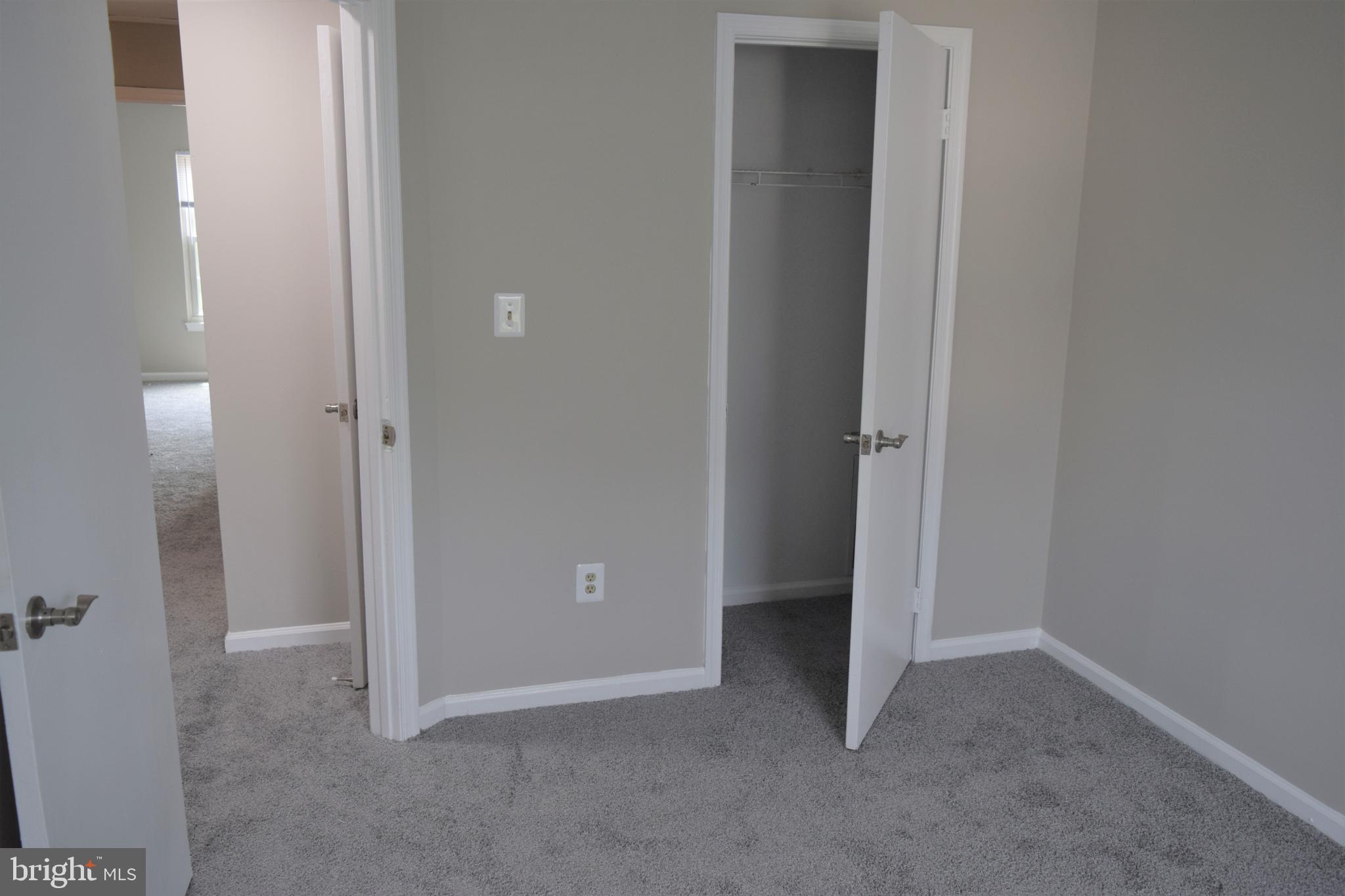 LAUREL LAKES - Residential Lease