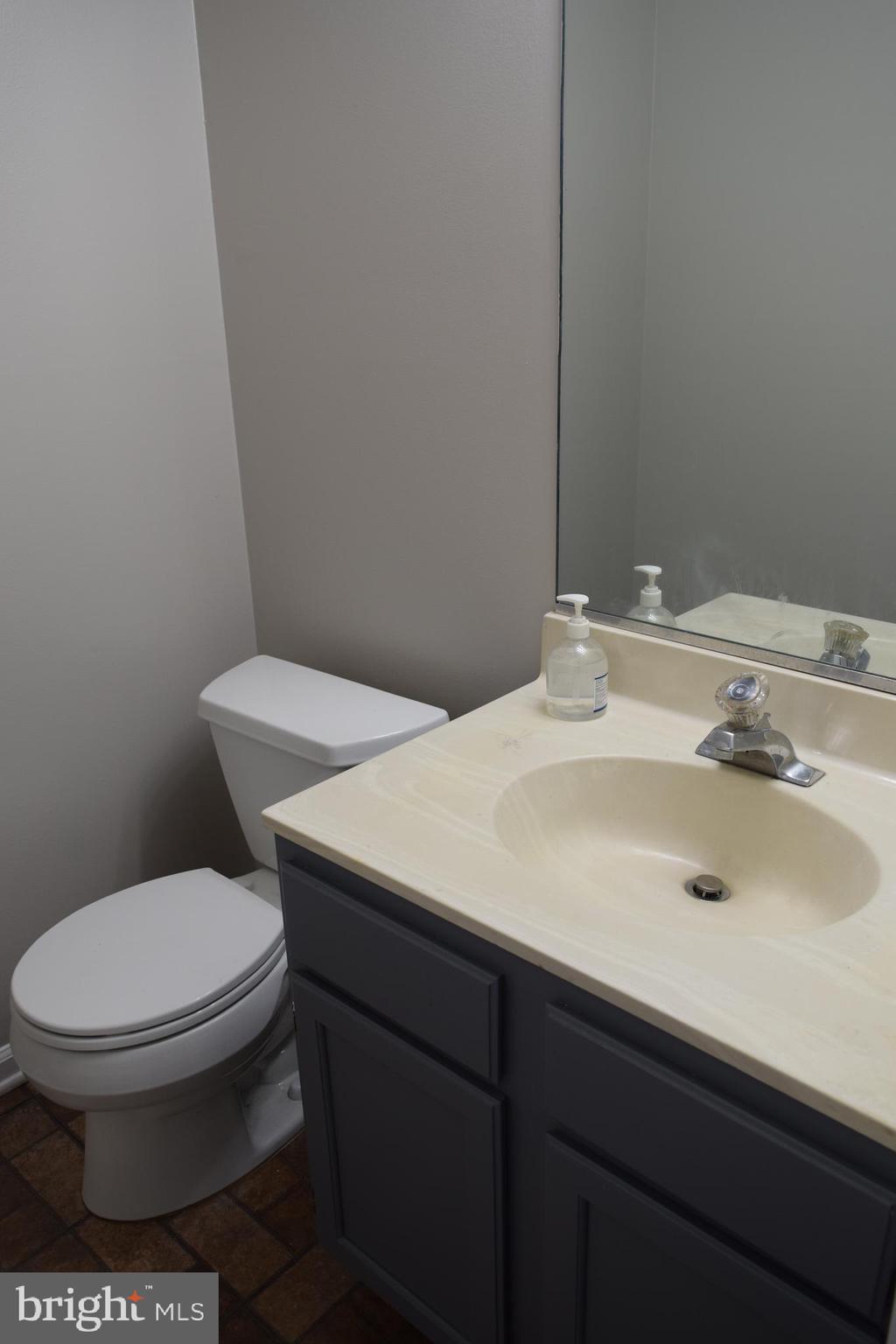 LAUREL LAKES - Residential Lease