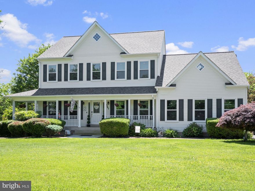 Under Contract, Accepting Back-Up Offers
Motivated Sellers!  **Assumable FHA loan. Nestled amidst a neighborhood setting with plenty of privacy, situated on a spacious 1 + acre lot buffered between 2 undeveloped HOA properties. South Wales neighborhood in Jeffersonton, VA offers the perfect blend of tranquility and modern comfort. Modern Kitchen with Upgraded Appliances and Fixtures (updated November 2021), Bright and Airy Living Spaces with Triple Pane Windows on main and upstairs levels (updated January 2022), Cozy Deck, Perfect for Outdoor Entertaining or Relaxing (updated January 2022), Luxurious LVP Flooring on the Main Level for Easy Maintenance (Updated October 2021), Comfortable Carpeting Throughout the Upstairs Area (Updated October 2021), Main and Upstairs levels were painted in 2022, Efficient HVAC System and Water Heater Installed for Optimal Comfort (May 2016), Recent Roofing Replacement Ensures Long-Term Durability (September 2021). The finished basement has new neutral carpet and offers a room with a closet and window that can be used as a bedroom, and the main area walks out to the backyard. The South Wales neighborhood offers a peaceful retreat from the hustle and bustle of city life while still being conveniently located near several wineries and breweries, a dog park behind the property line, and a golf course right across the street from the neighborhood. Enjoy the amenities of the beautiful town of Warrenton and Fauquier County, while residing minutes away in tax friendly Culpeper County. Compare to new construction to capture this price savings, then also account for the added value for mature landscaping, finished basement and deck. New village center shopping under construction -2 miles away *Square footage in the basement is approximate. Freezer in garage conveys.