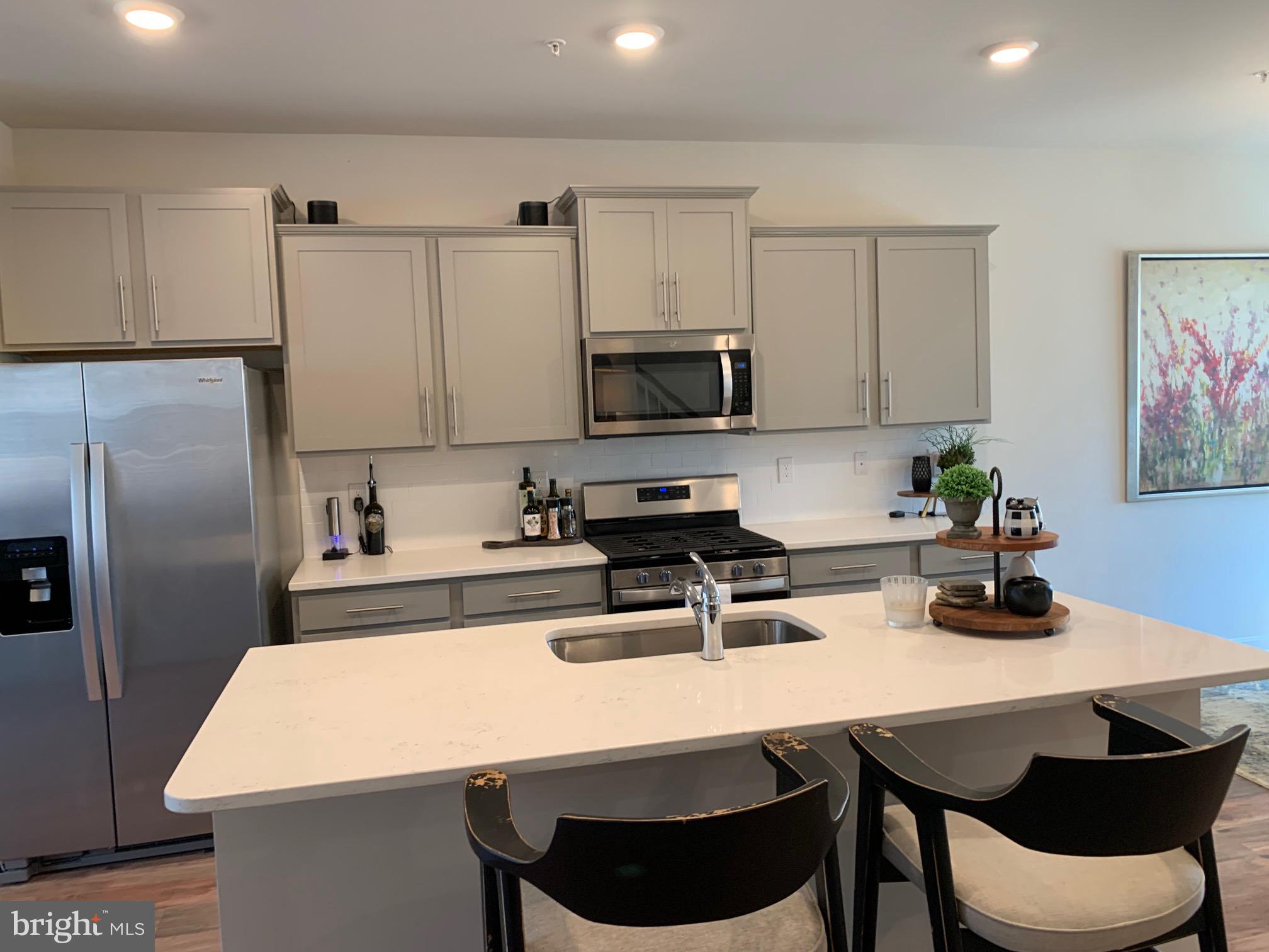 WESTVIEW SOUTH - Residential Lease