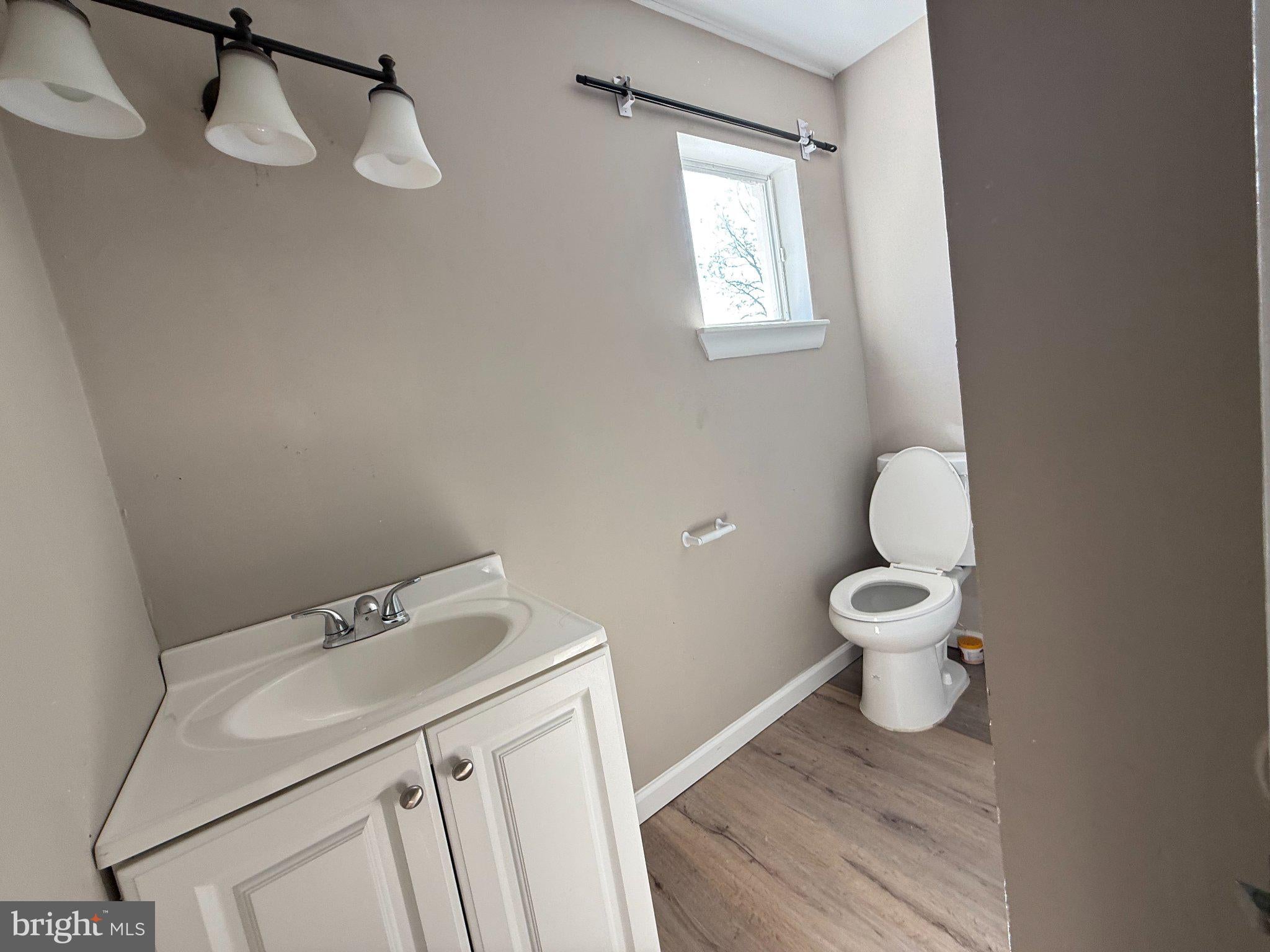504 NEW FREEDOM ROAD 5