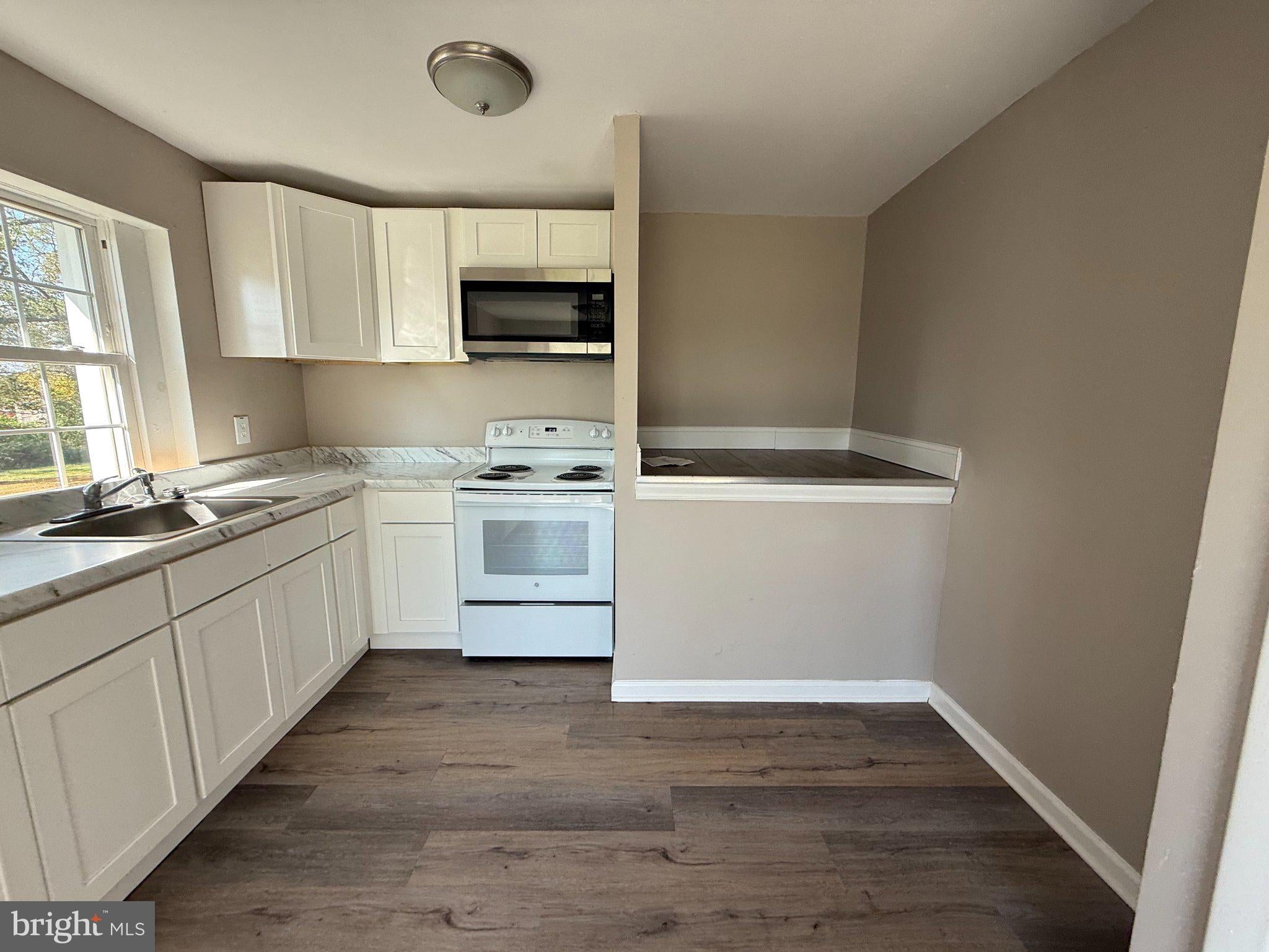 504 NEW FREEDOM ROAD 5