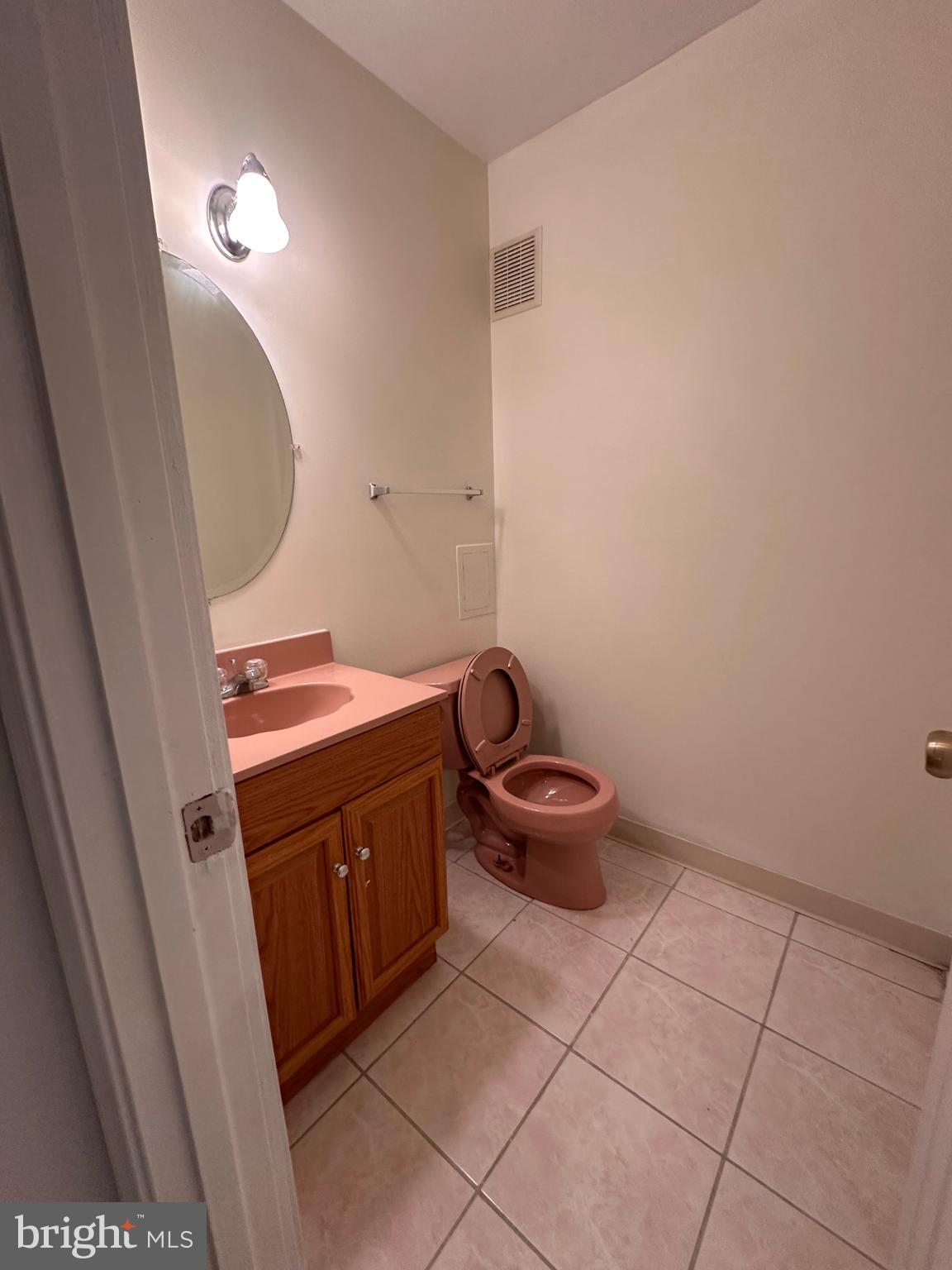 MAYFAIR - Residential Lease