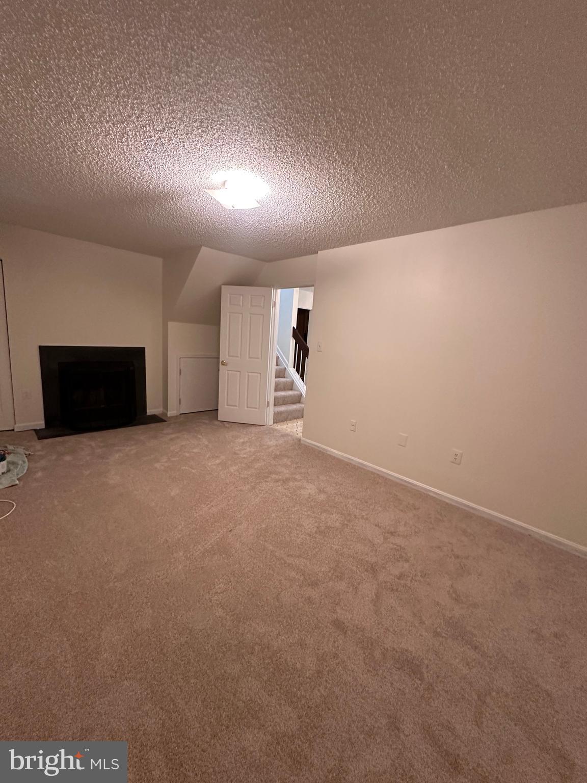 MAYFAIR - Residential Lease