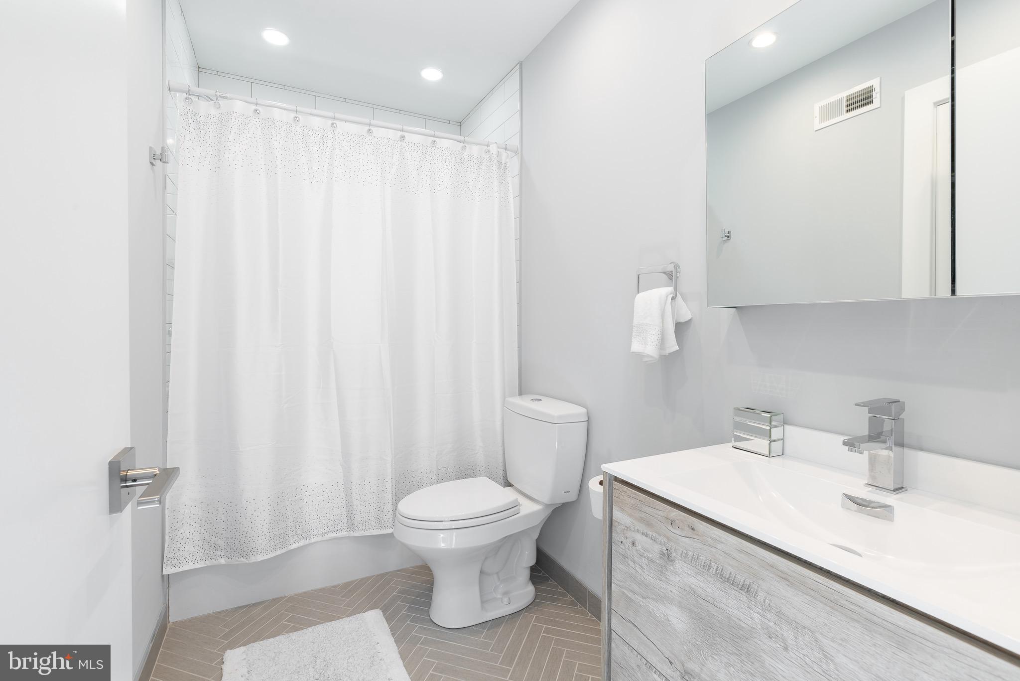 FRANCISVILLE - Residential