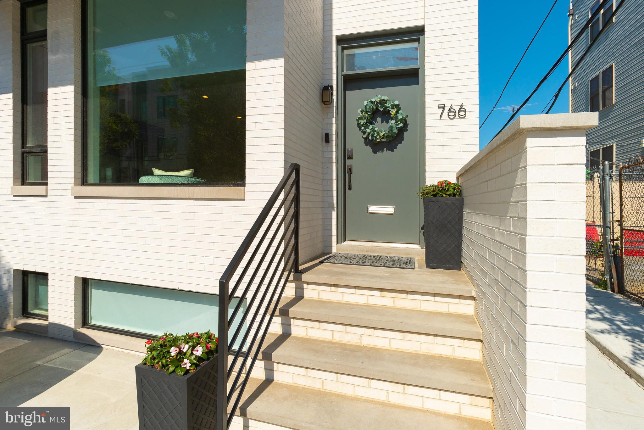 FRANCISVILLE - Residential