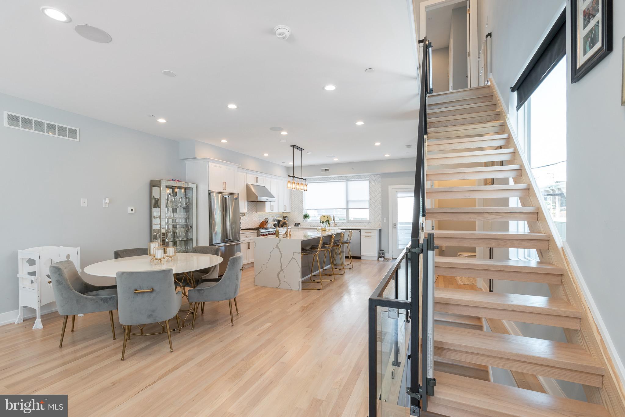 FRANCISVILLE - Residential