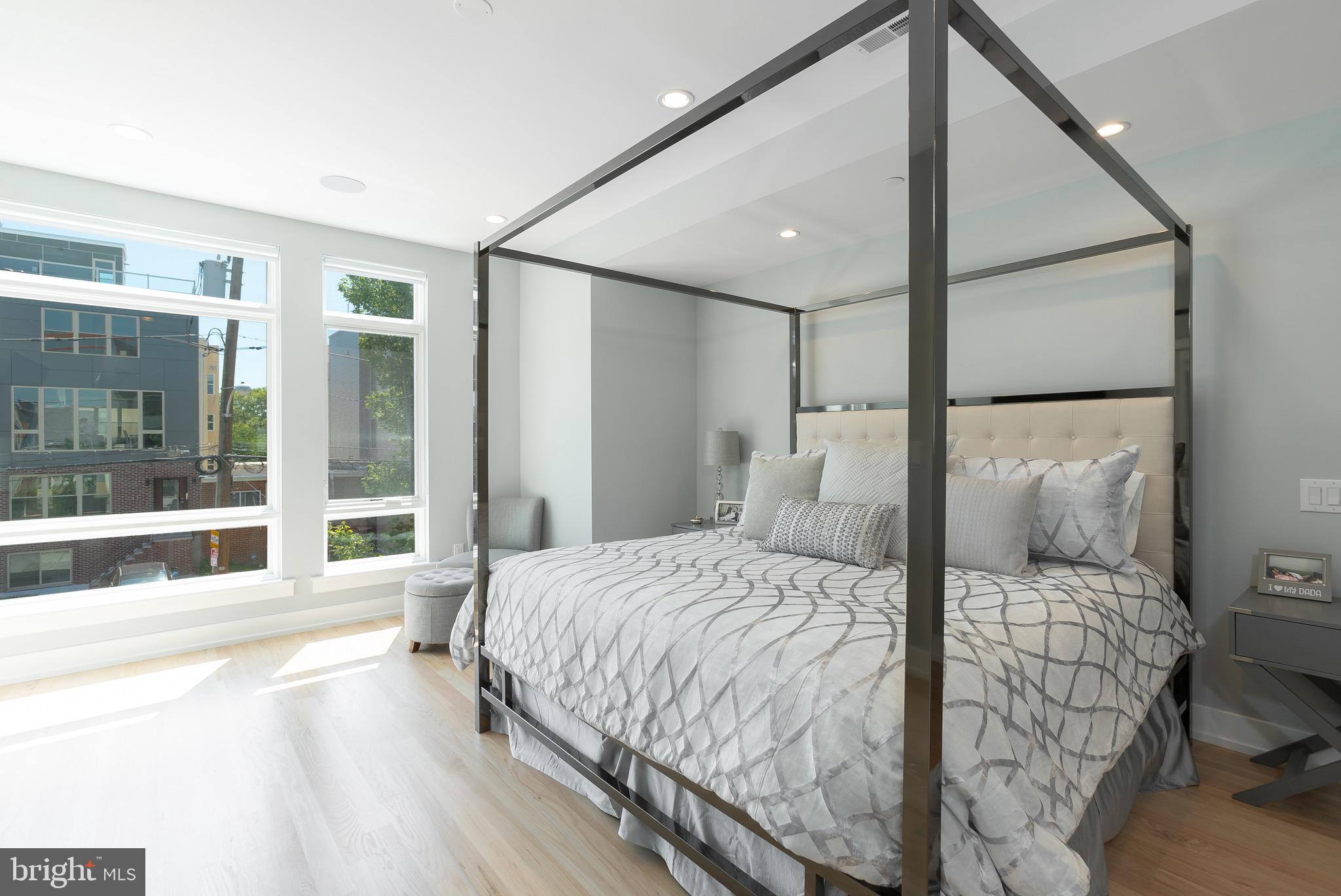 FRANCISVILLE - Residential