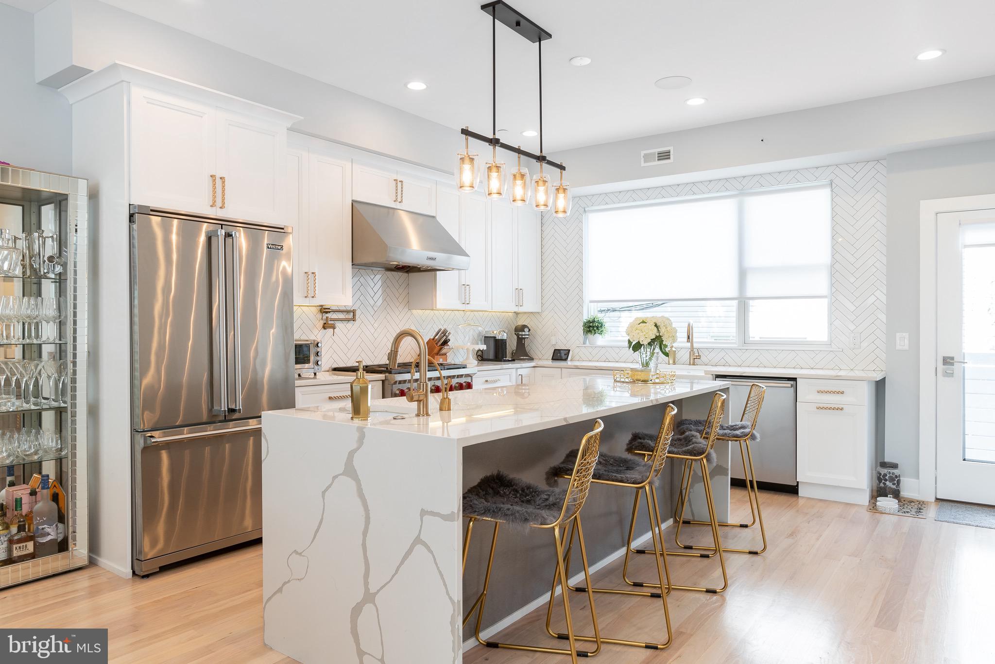 FRANCISVILLE - Residential