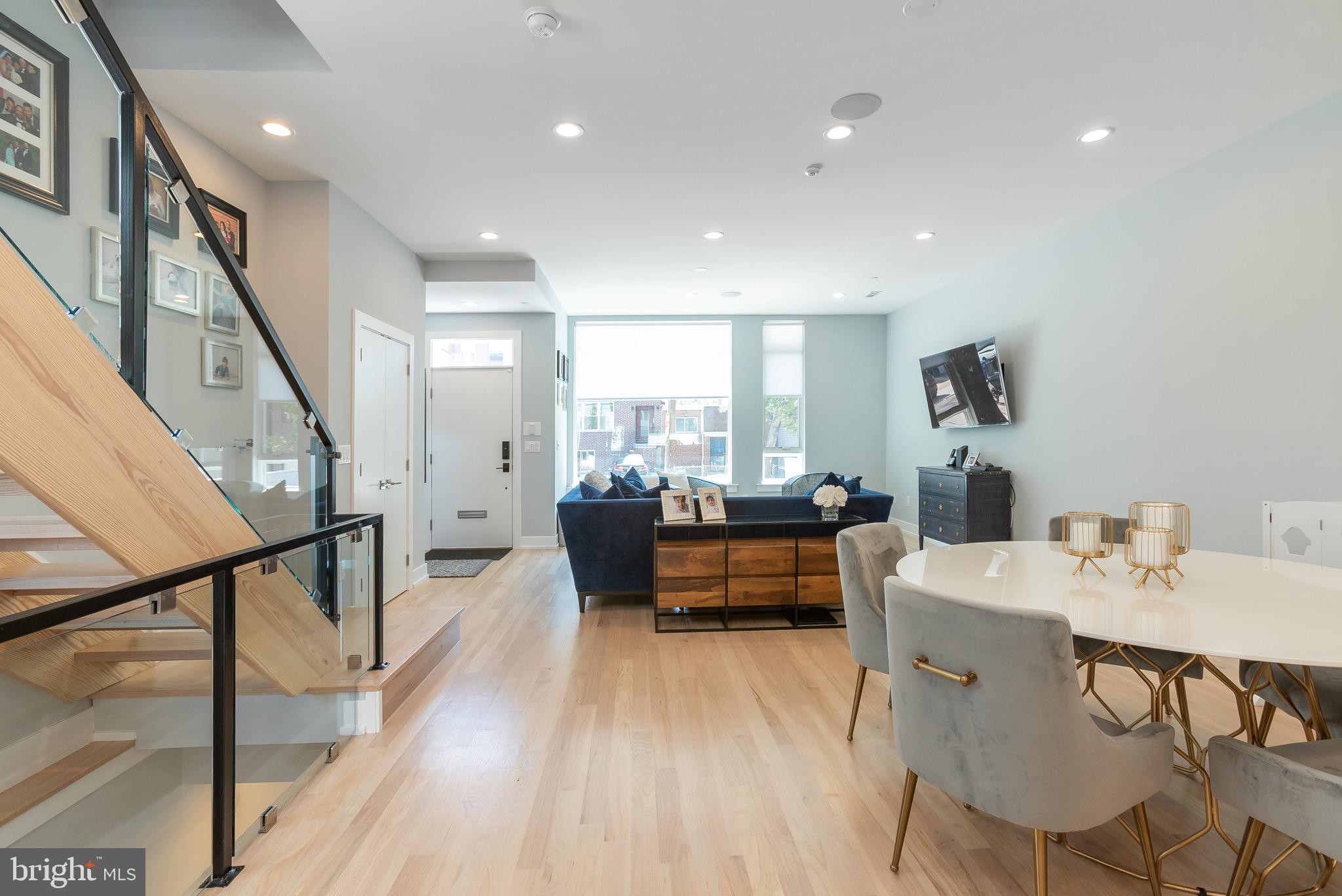 FRANCISVILLE - Residential