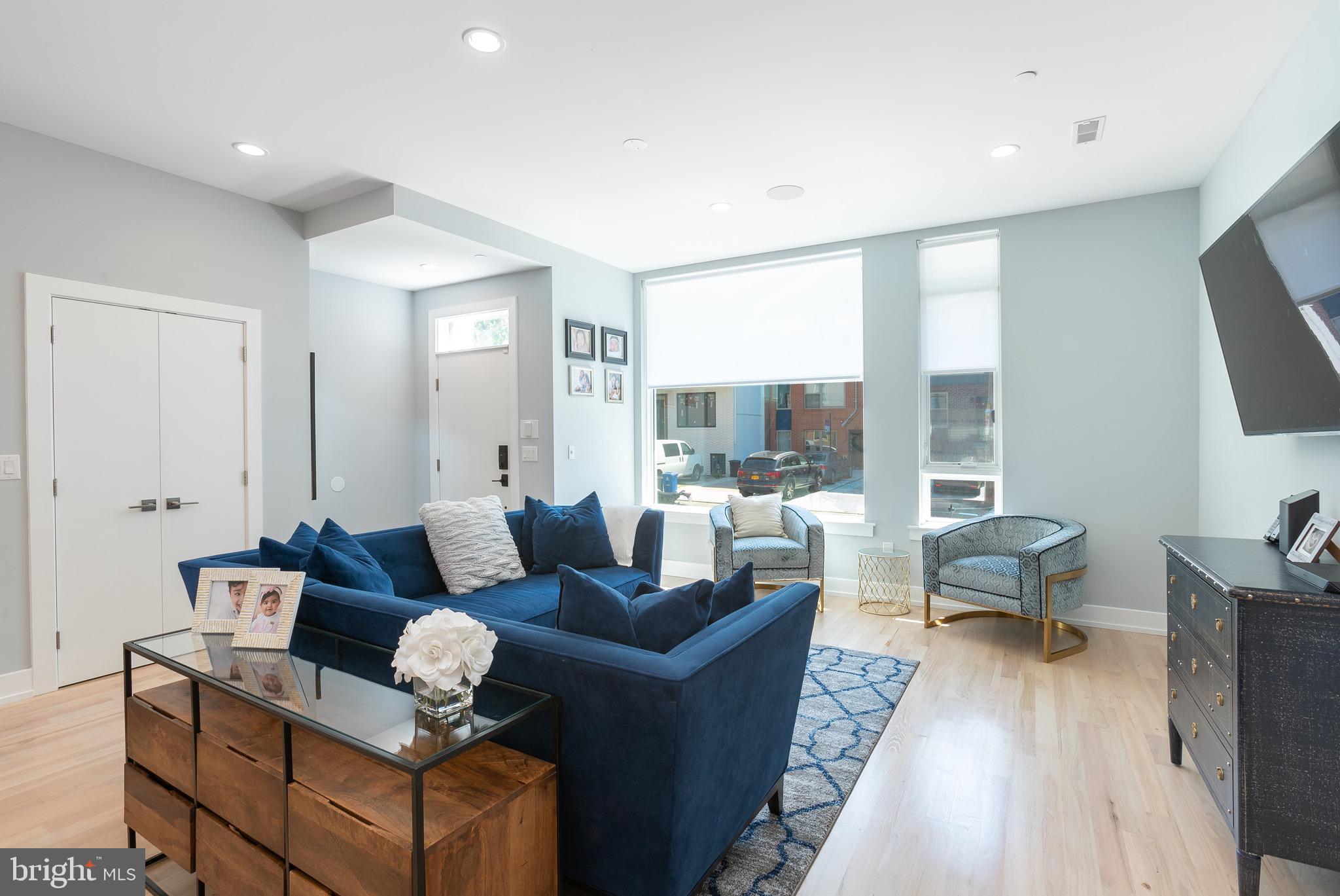 FRANCISVILLE - Residential