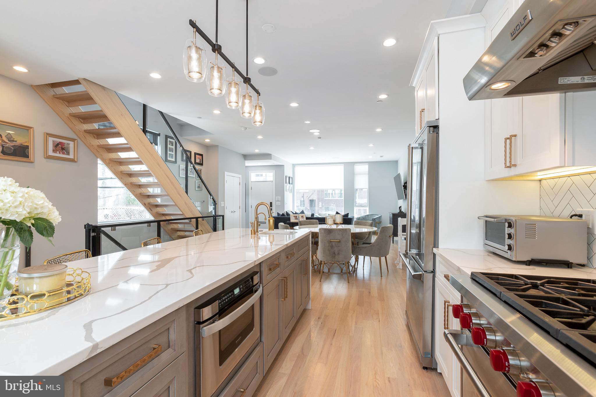 FRANCISVILLE - Residential