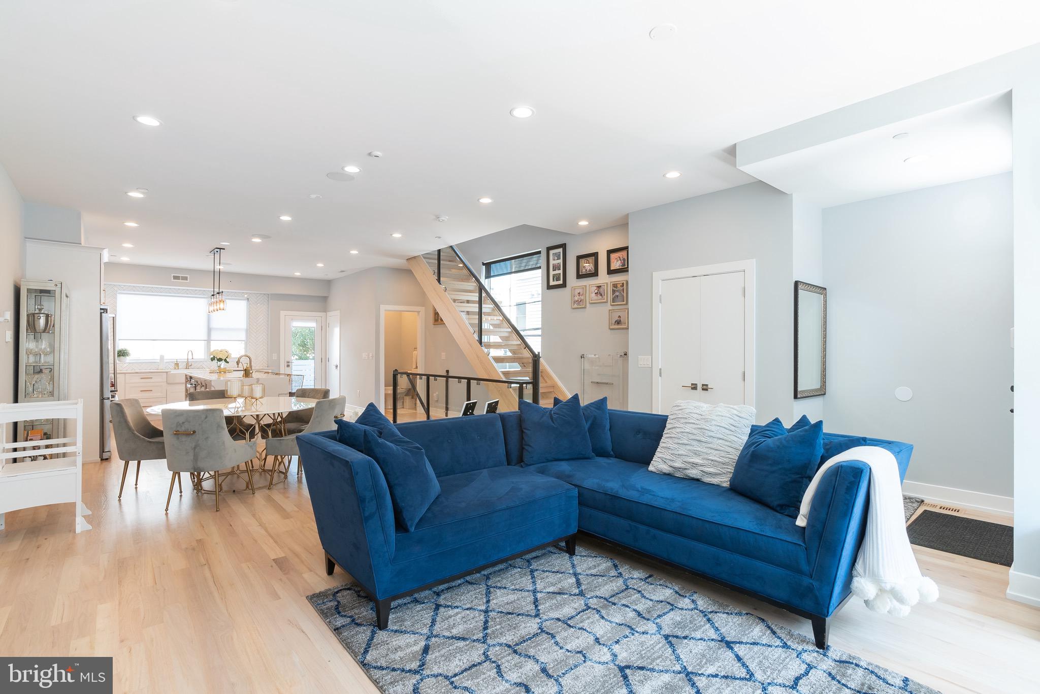 FRANCISVILLE - Residential