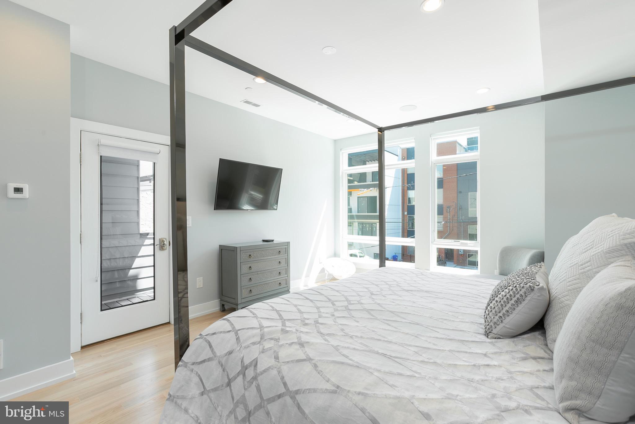 FRANCISVILLE - Residential