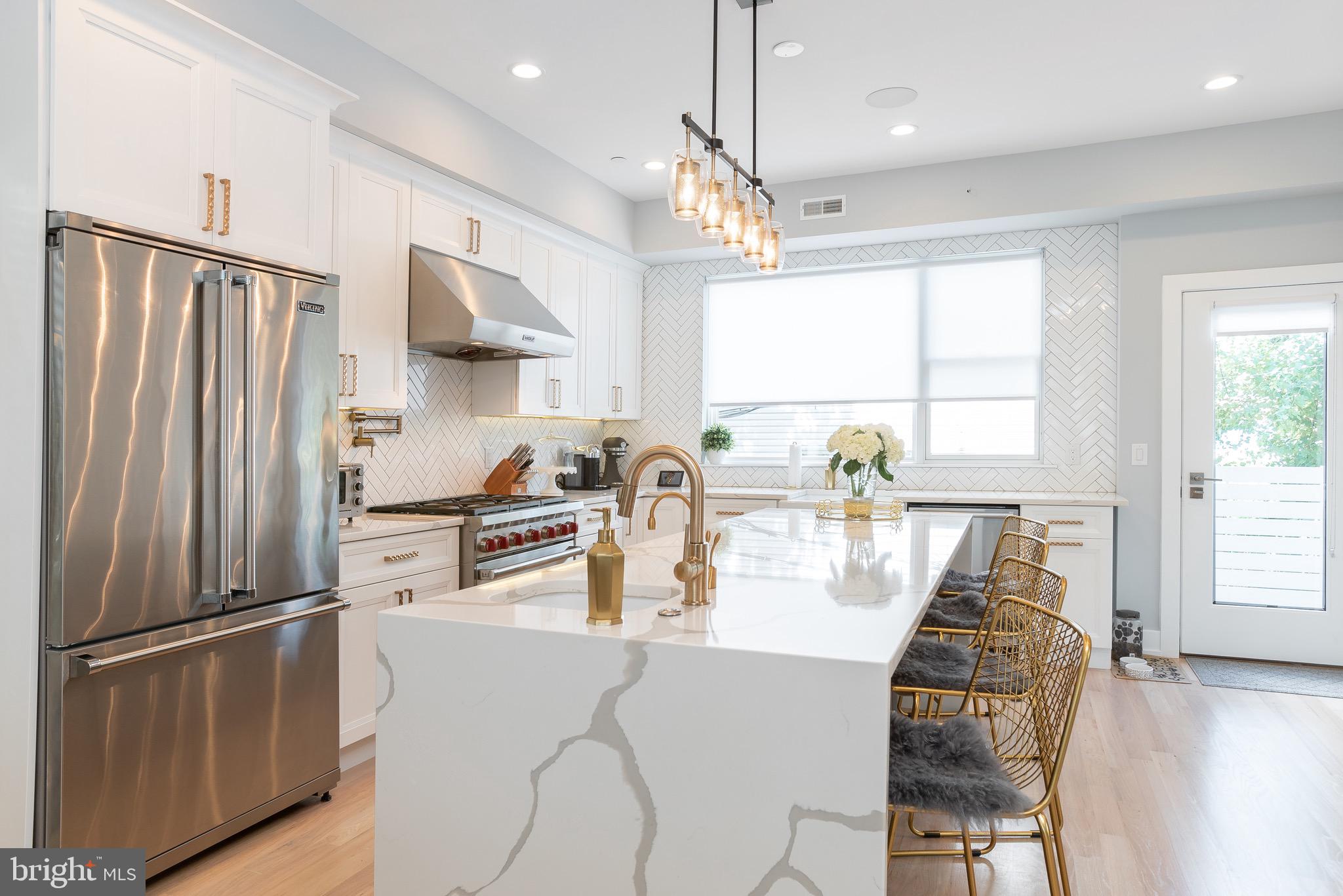 FRANCISVILLE - Residential