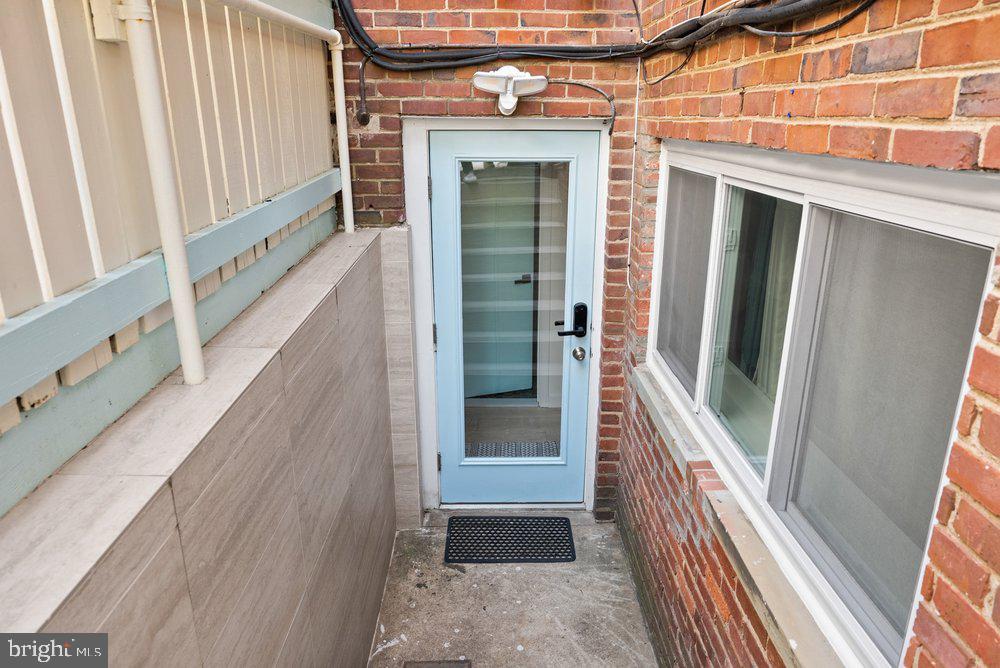 FOXHALL VILLAGE - Residential