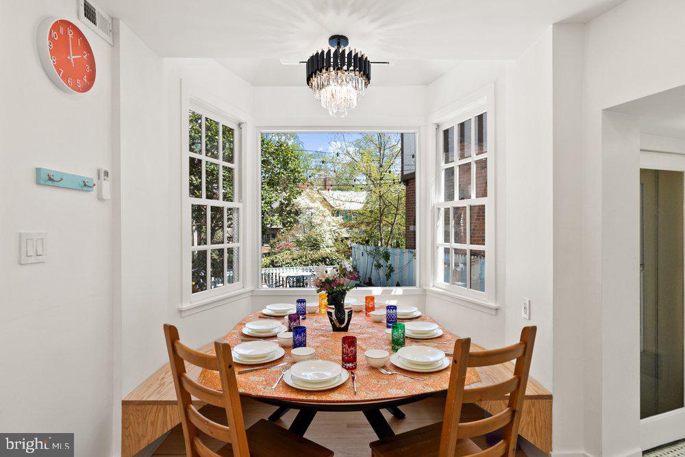 FOXHALL VILLAGE - Residential