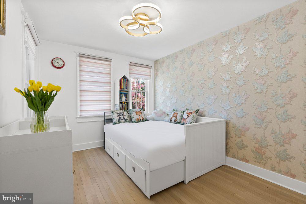 FOXHALL VILLAGE - Residential