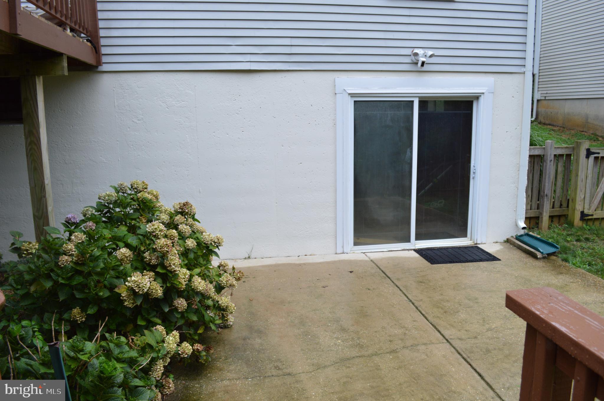 ATLANTIS - Residential Lease