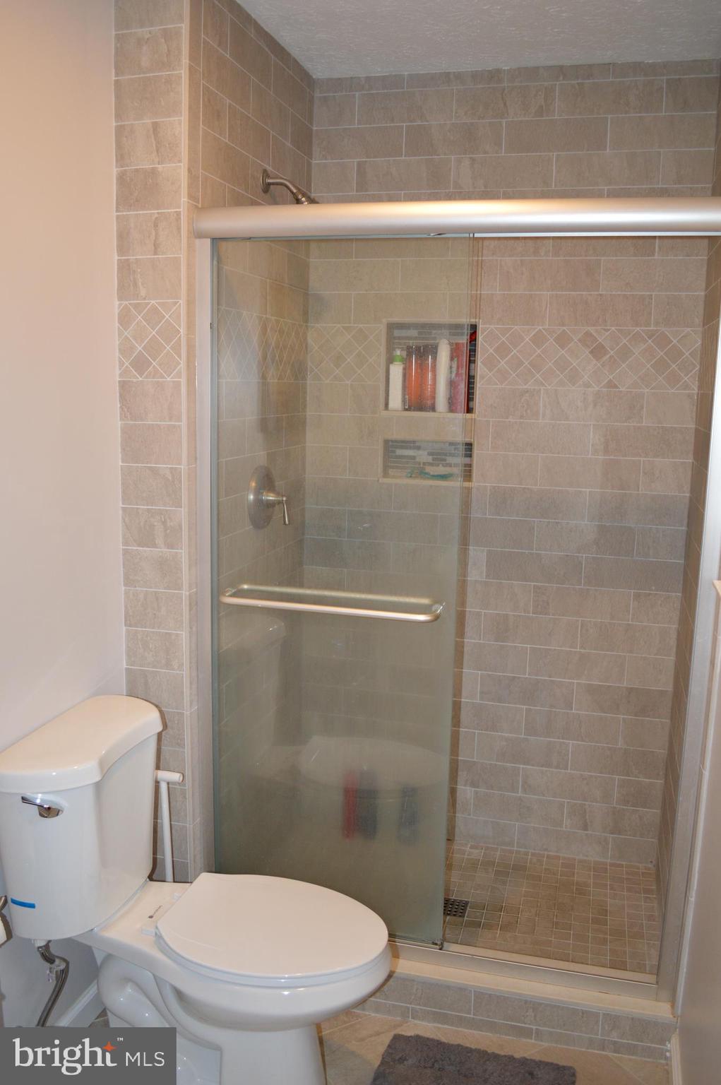 ATLANTIS - Residential Lease